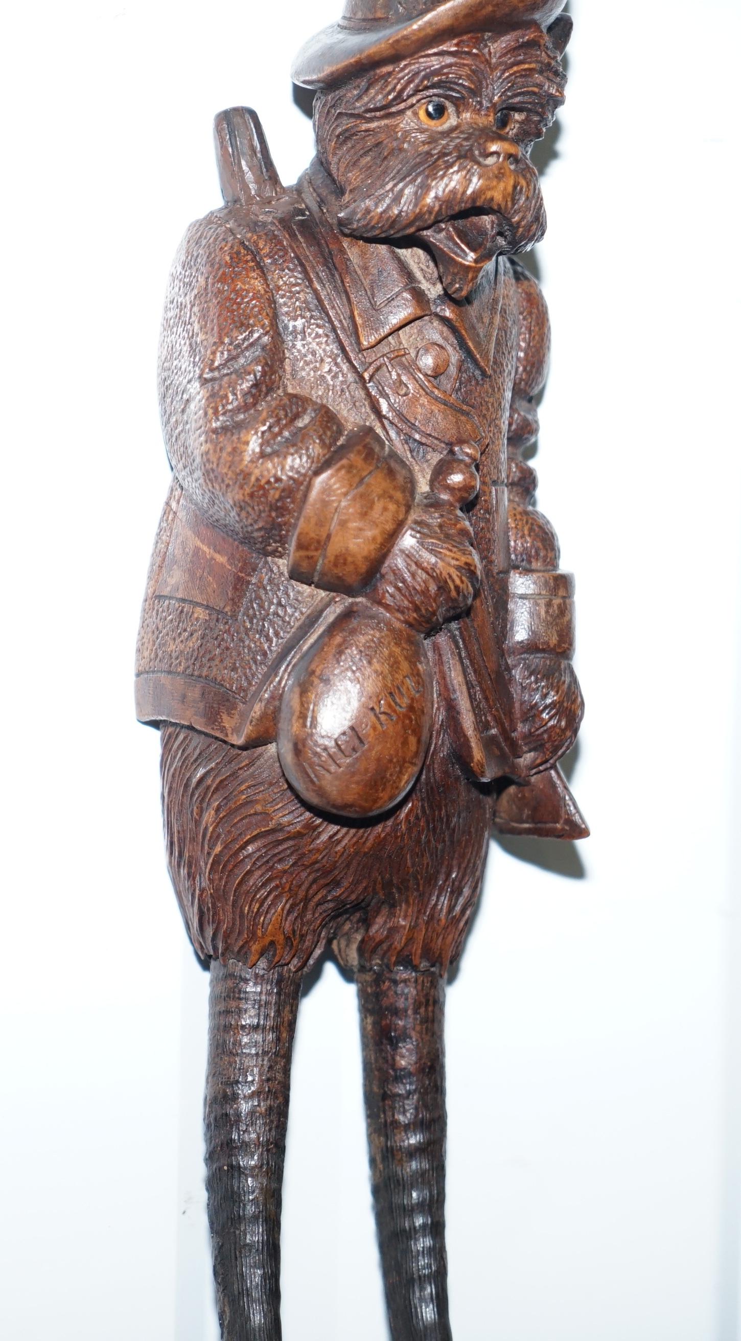 Rare Victorian 1880 Black Forest Carved Wood Terrier Maison Dog Whip Hook In Good Condition In West Sussex, Pulborough