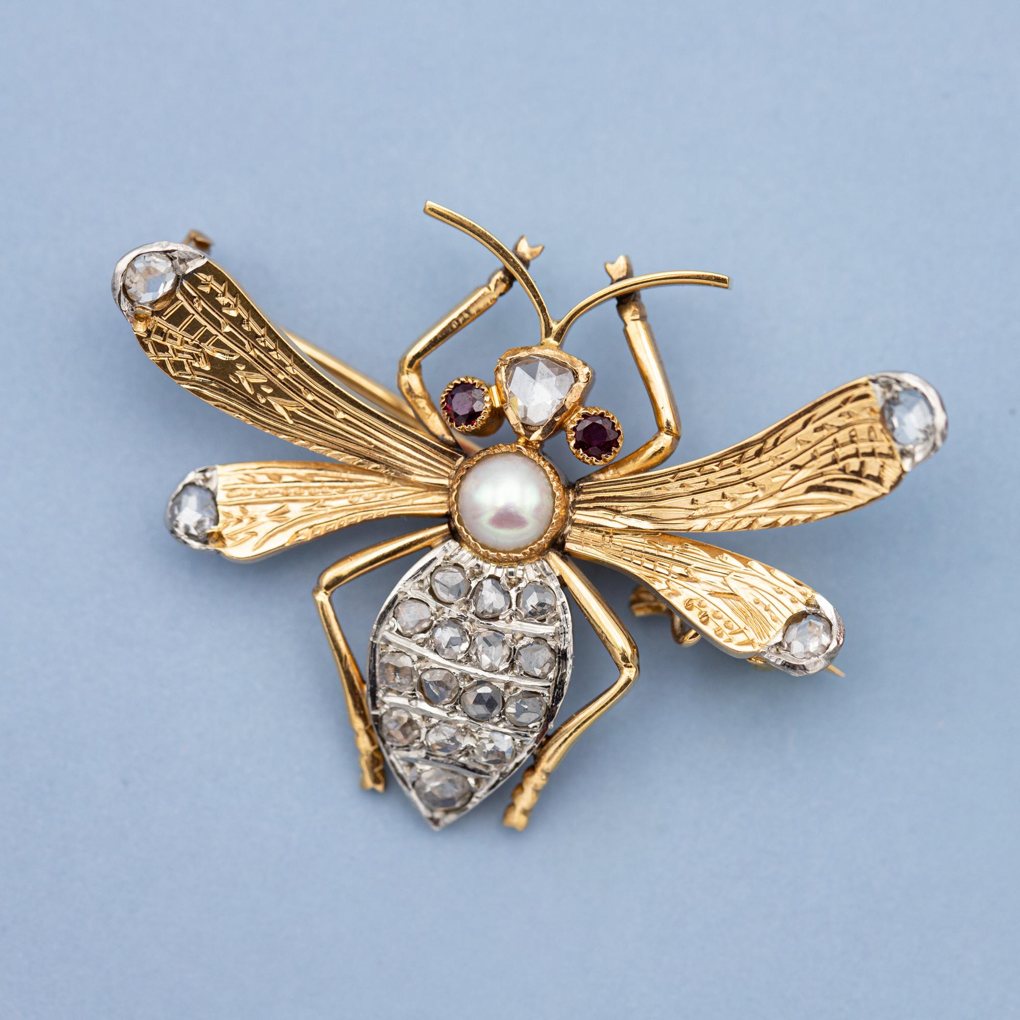 Rare Victorian brooch - 18 K Yellow gold Queen Bee set with rose cut diamond 1