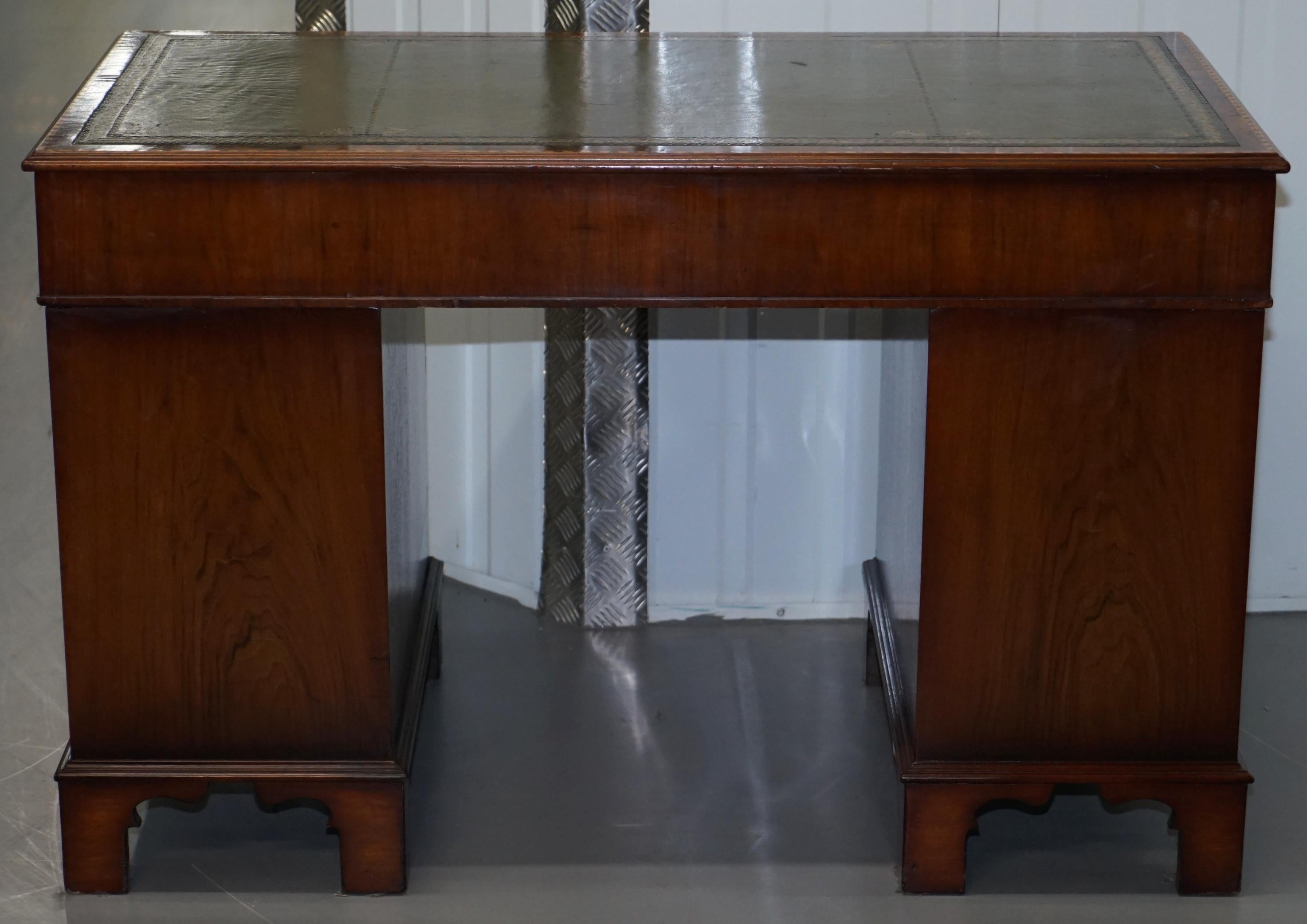 Seltener viktorianischer Schreibtisch aus Wurzelholz, Eiche und Nussbaum, Merryweather, London 1885, gestempelt, Leder im Angebot 10