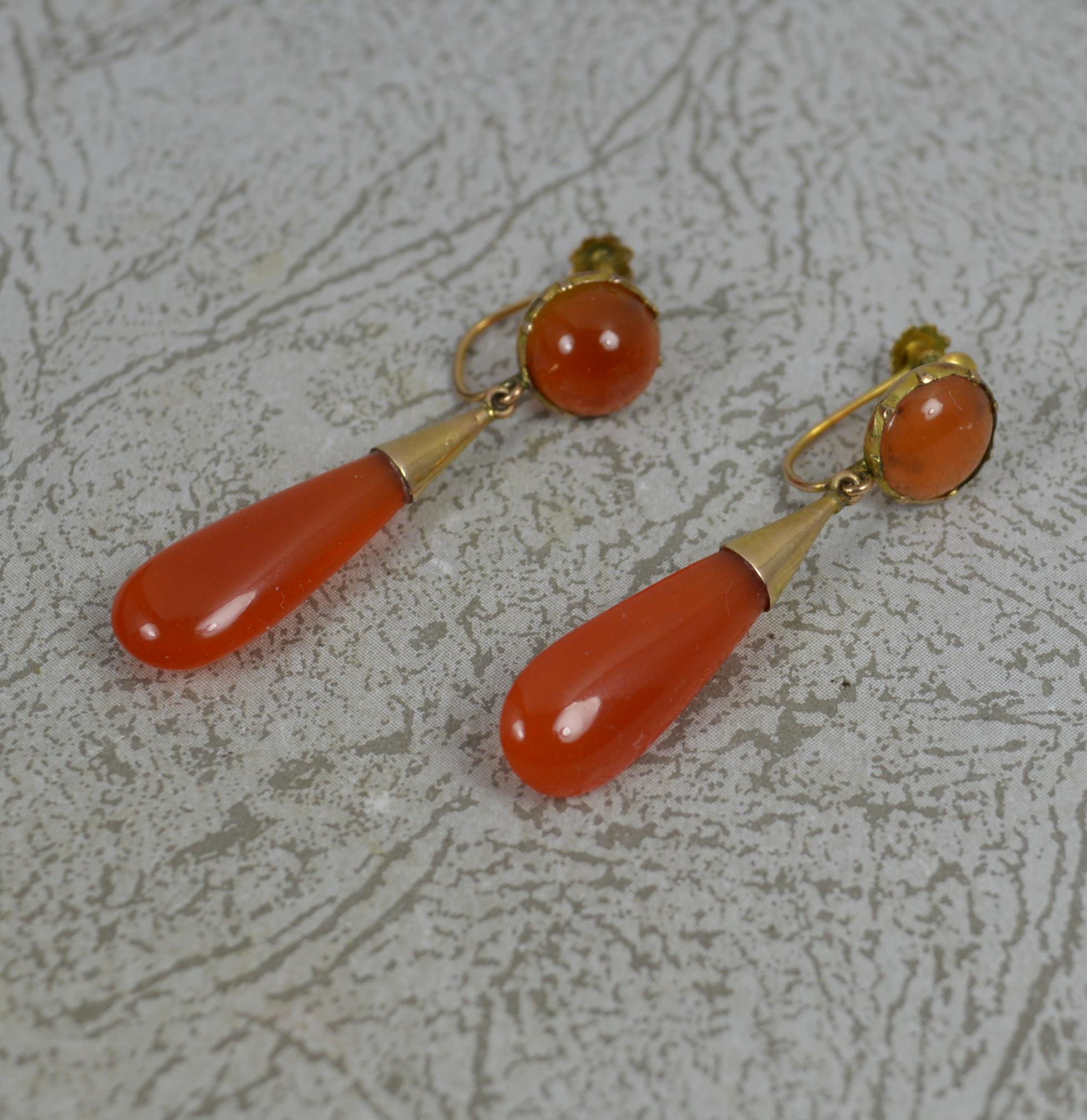 Rare Victorian Carnelian and 9ct Gold Screw Back Torpedo Drop Earrings In Excellent Condition In St Helens, GB