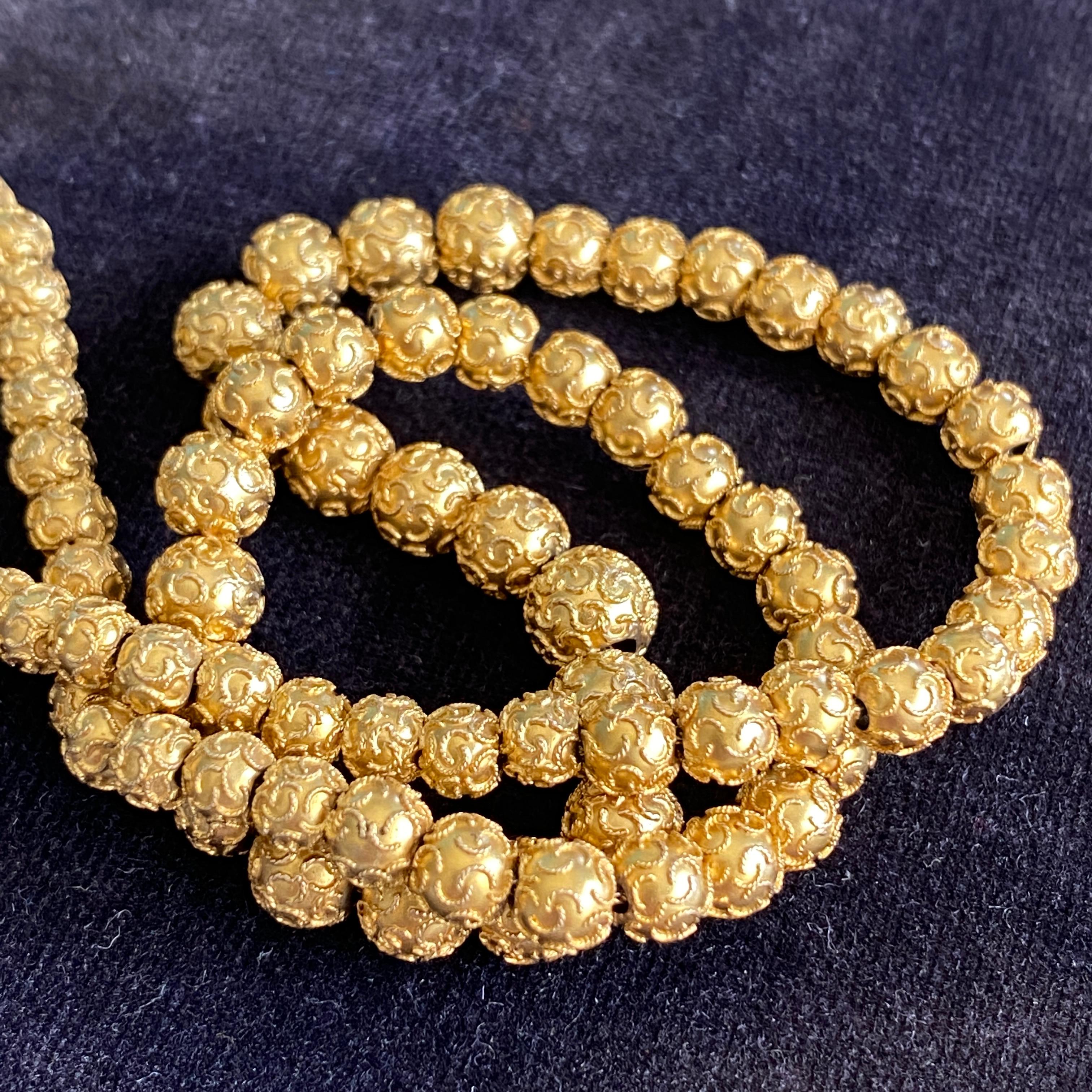 RARE Victorian Etruscan 18/14K Choker Beads Necklace For Sale 12