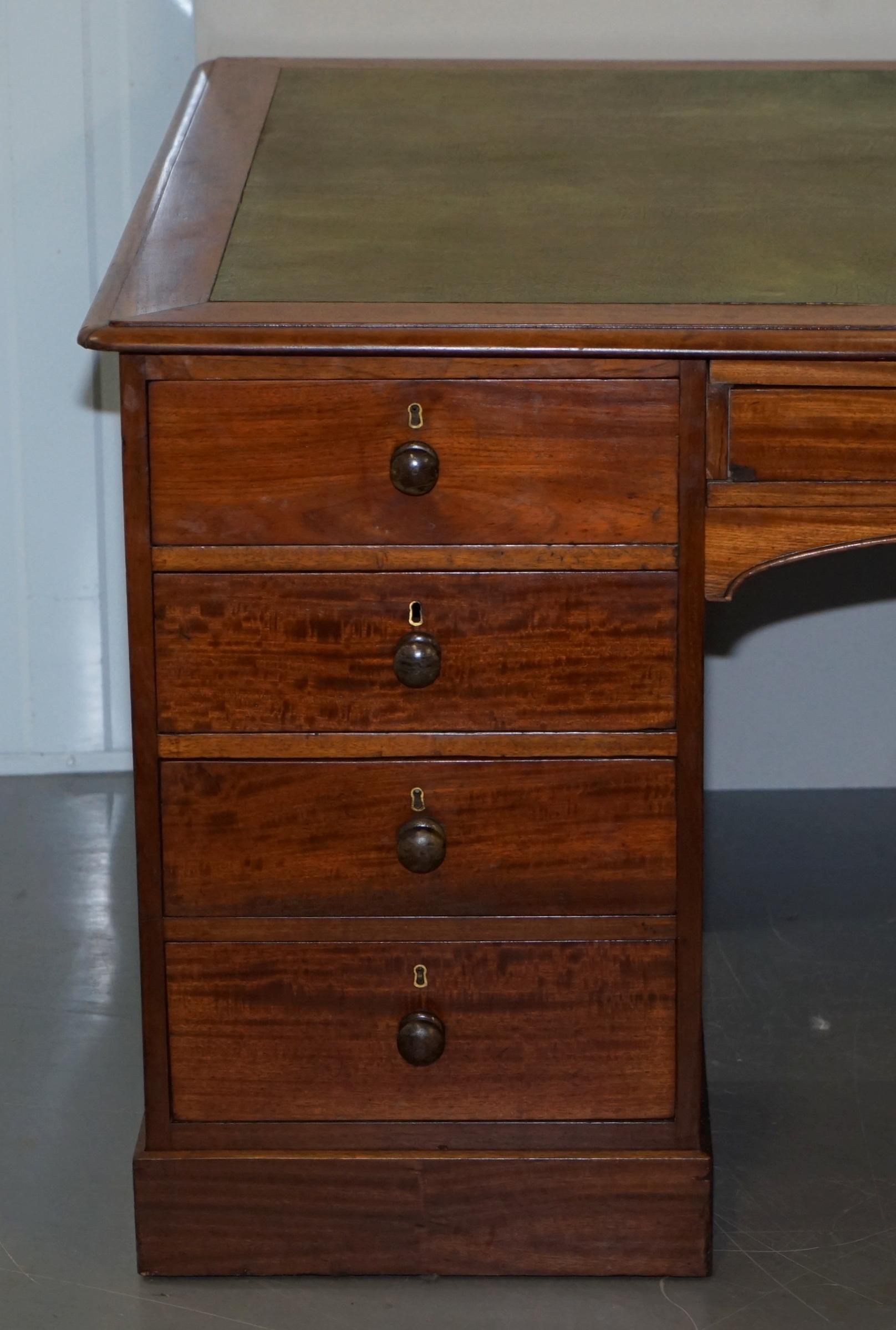 Rare Victorian Four-Sided Quad Pedestal Desk in Flamed Hardwood Green Leather For Sale 10
