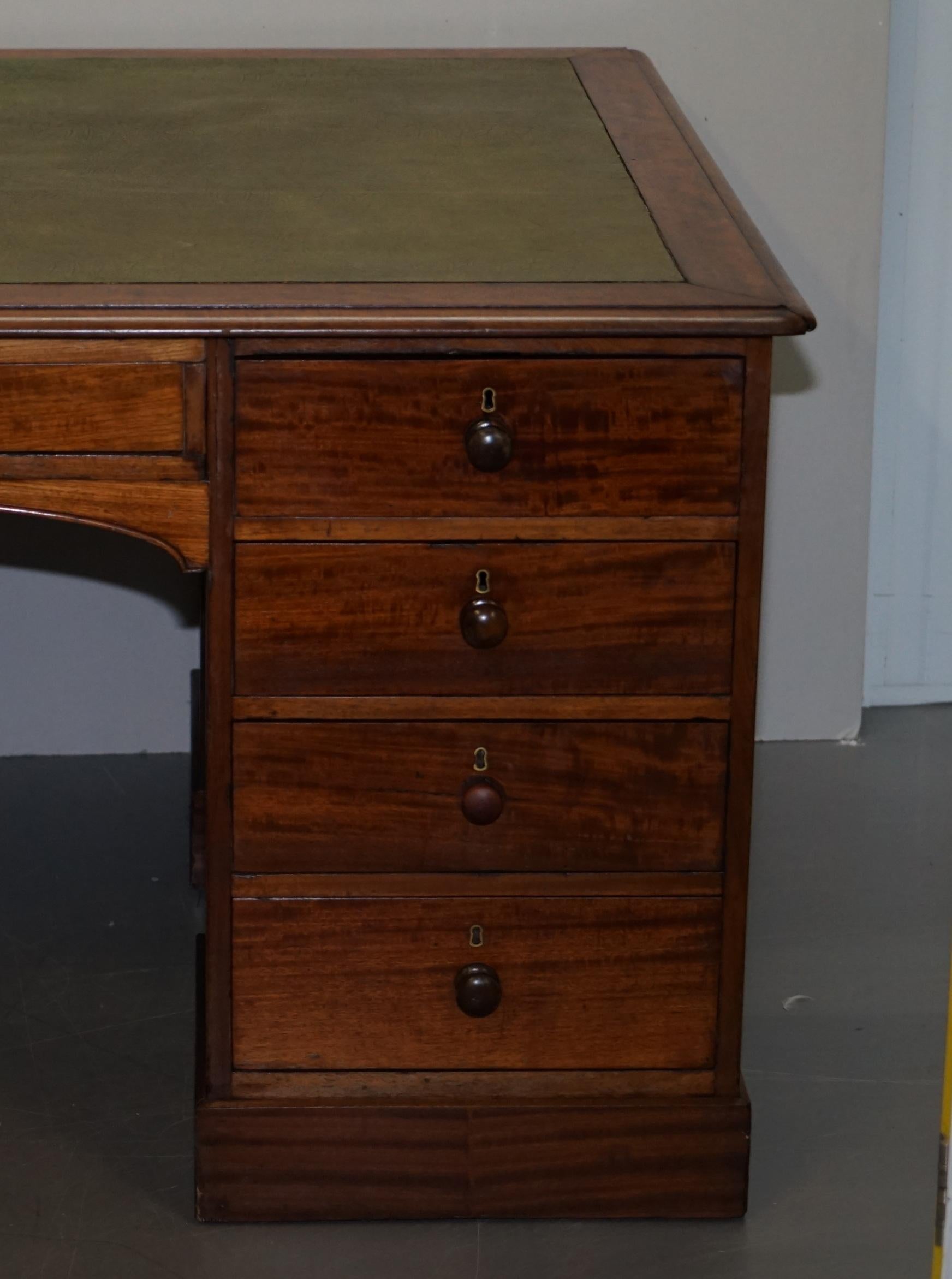 Rare Victorian Four-Sided Quad Pedestal Desk in Flamed Hardwood Green Leather For Sale 11