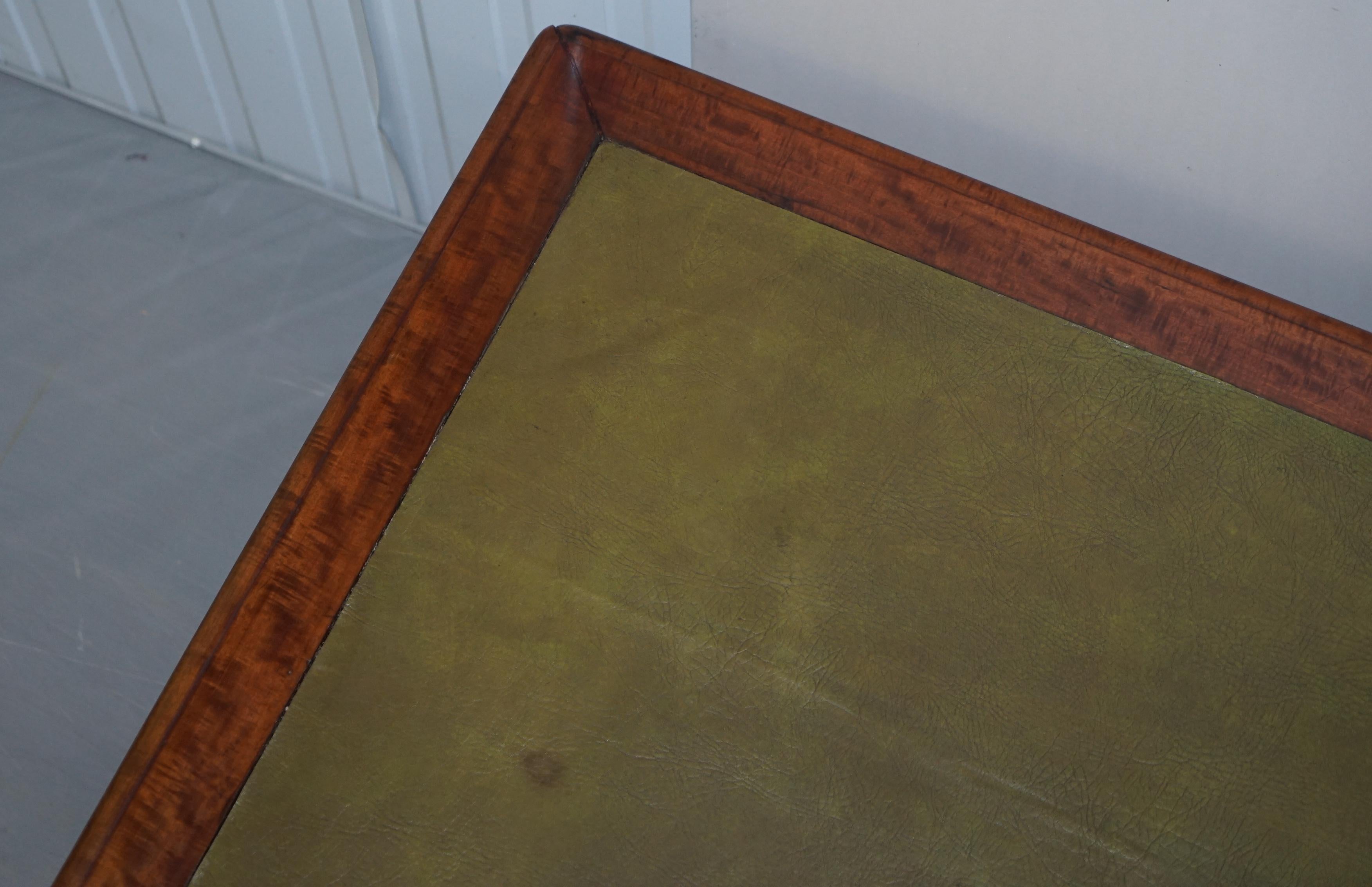 Rare Victorian Four-Sided Quad Pedestal Desk in Flamed Hardwood Green Leather For Sale 1