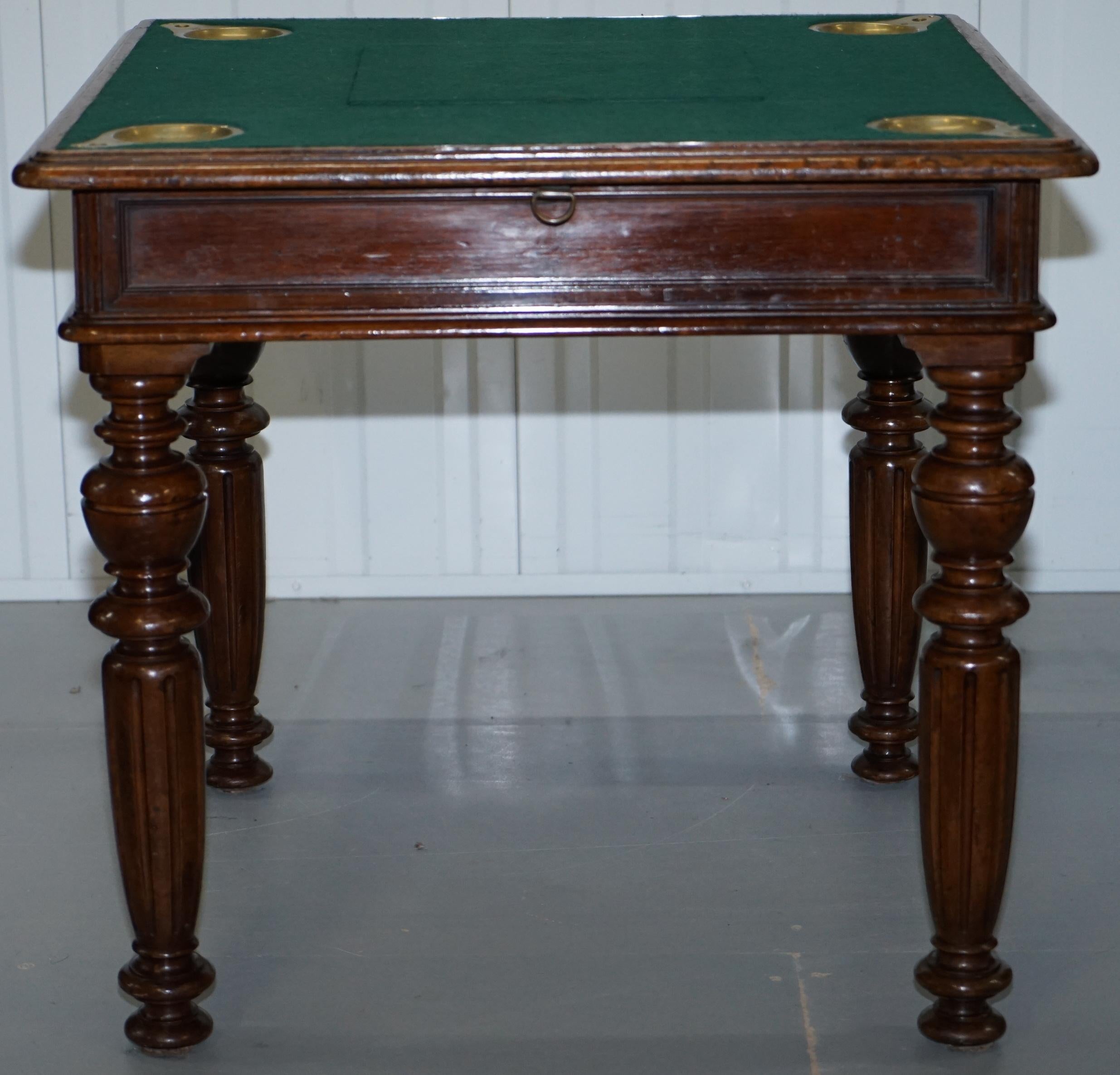 Rare table de jeu victorienne, circa 1840, tiroirs moyens secrets et boutons en vente 9