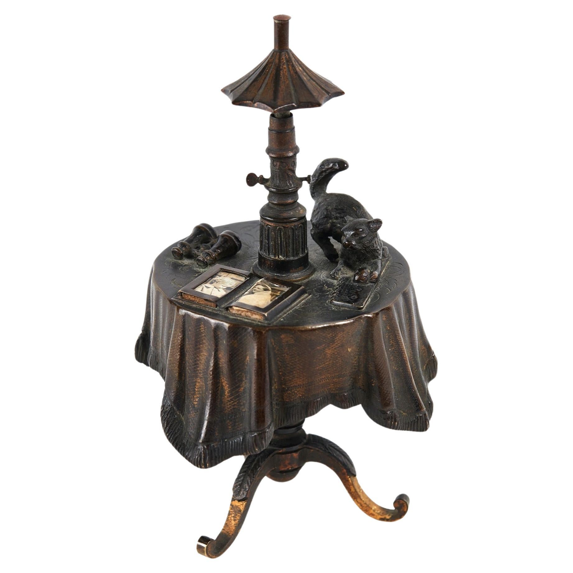 Rare cloche de table victorienne en bronze doré