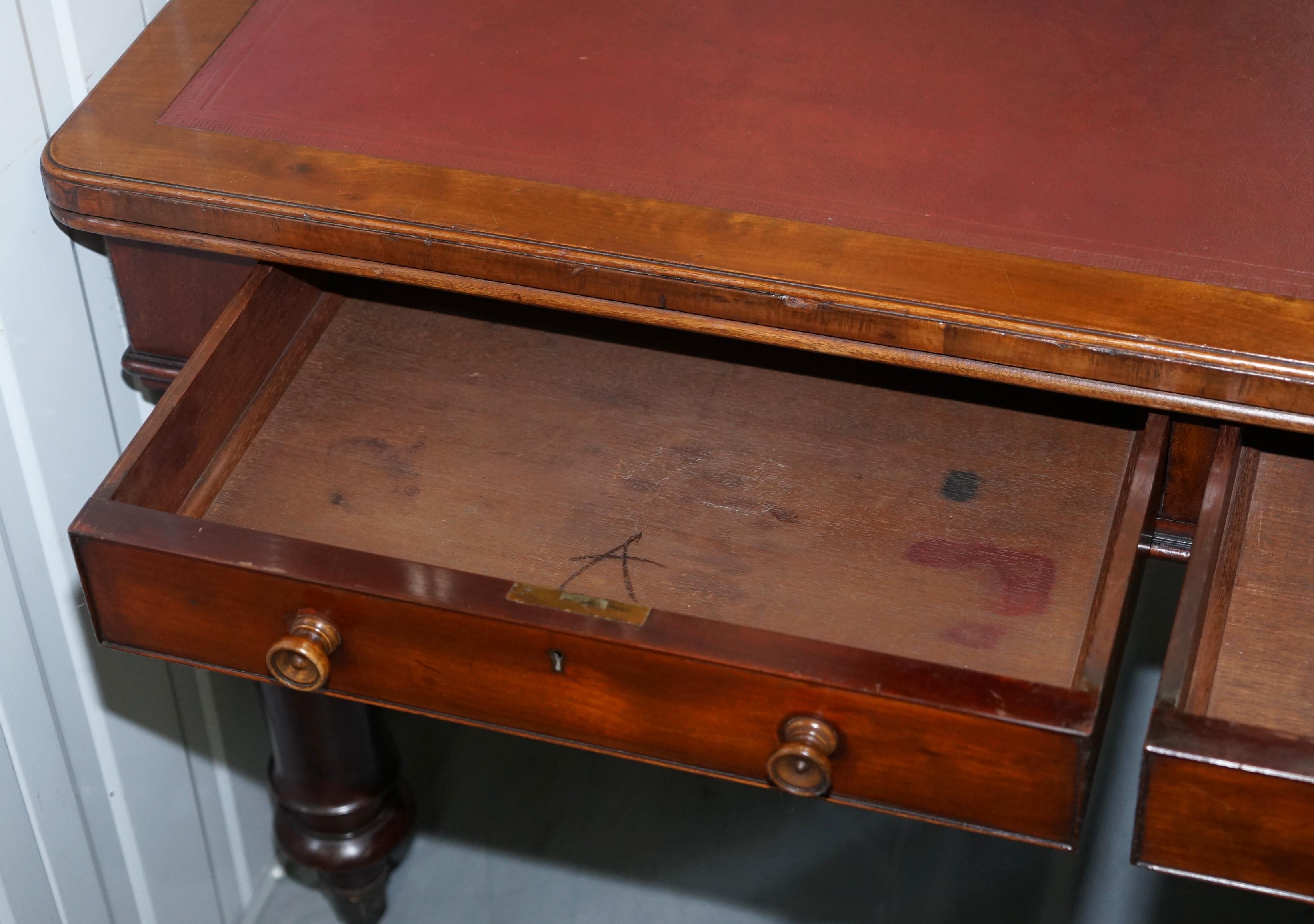 Rare table à écrire victorienne Holland and Sons Partner à double face en bois de feuillus en vente 8