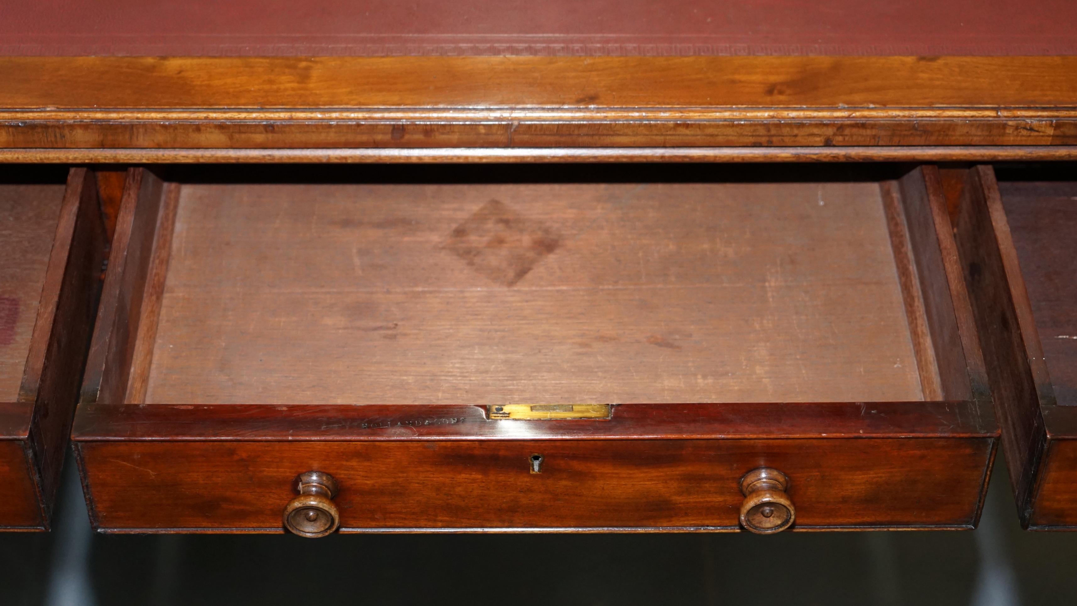 Rare table à écrire victorienne Holland and Sons Partner à double face en bois de feuillus en vente 9