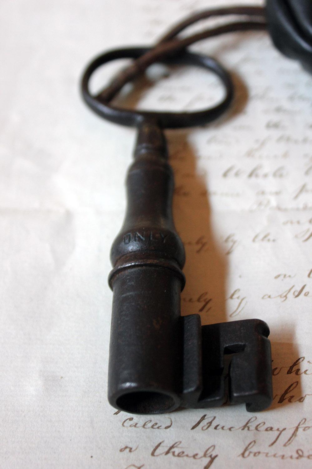 Rare Victorian Lunatic Asylum Key & Weighted Pouch circa 1880 ‘Asylum Cage Only’ 7