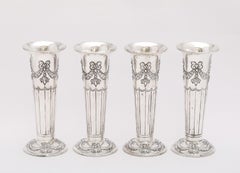Raro juego victoriano de cuatro jarrones de plata de ley a juego de Atkin