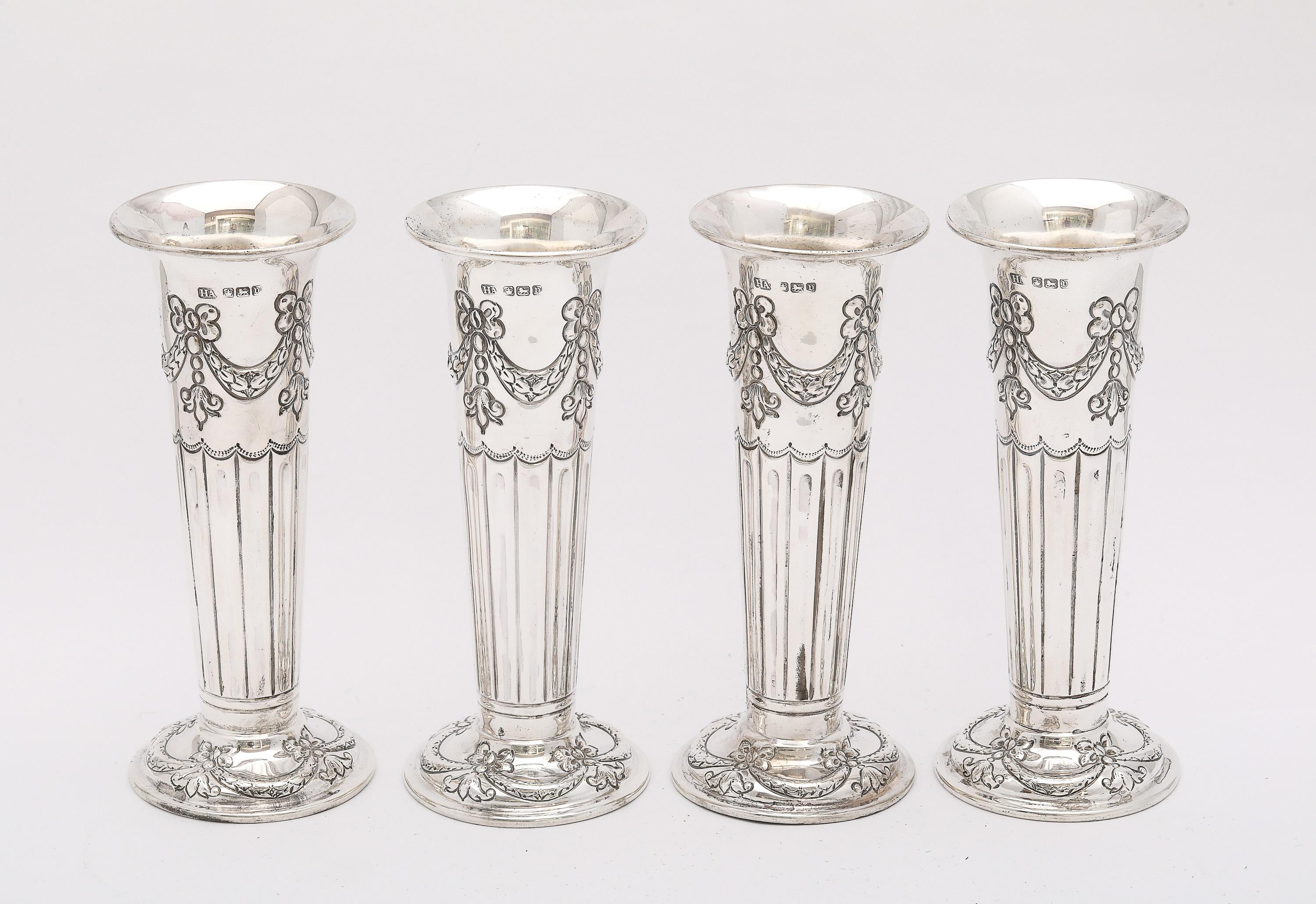 Rare Victorian Period Set of Four Matching Sterling Silver Bud Vases By Atkin For Sale 1