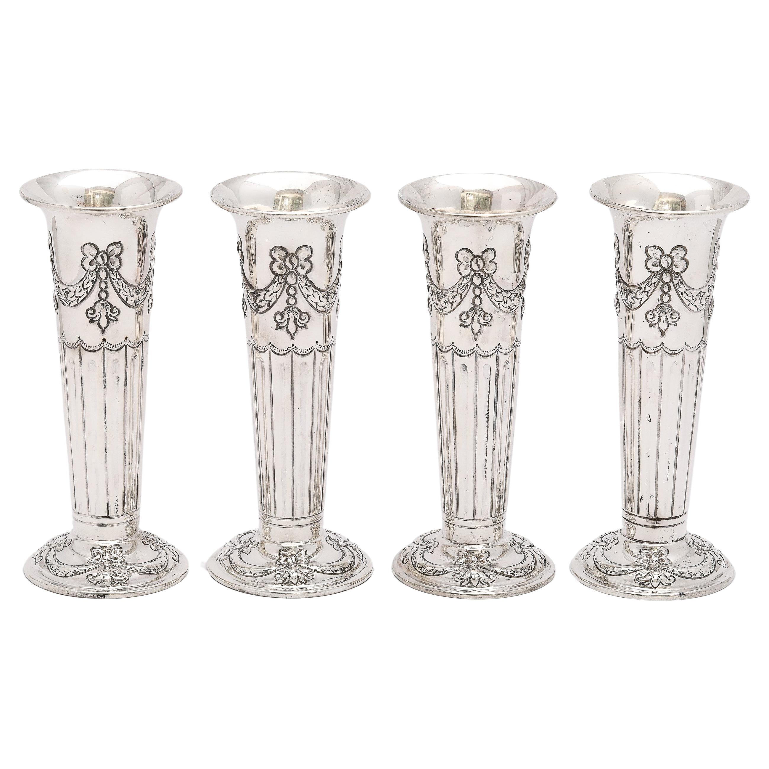Rare Victorian Period Set of Four Matching Sterling Silver Bud Vases By Atkin For Sale