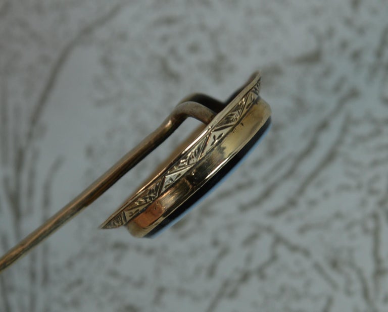 Rare Victorian Rose Gold and Sardonyx Cross Stick Tie Pin For Sale 1