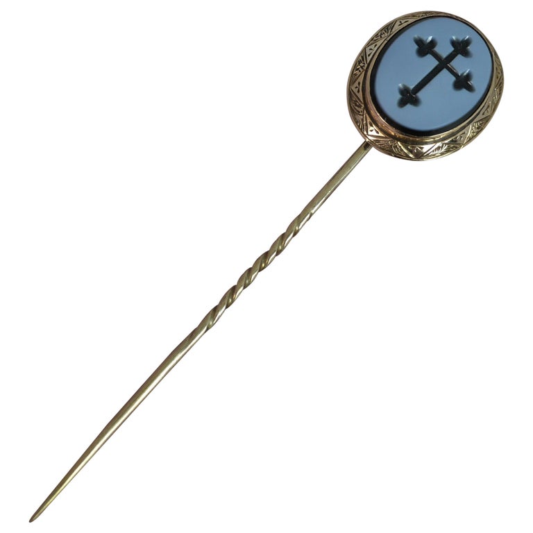 Rare Victorian Rose Gold and Sardonyx Cross Stick Tie Pin For Sale
