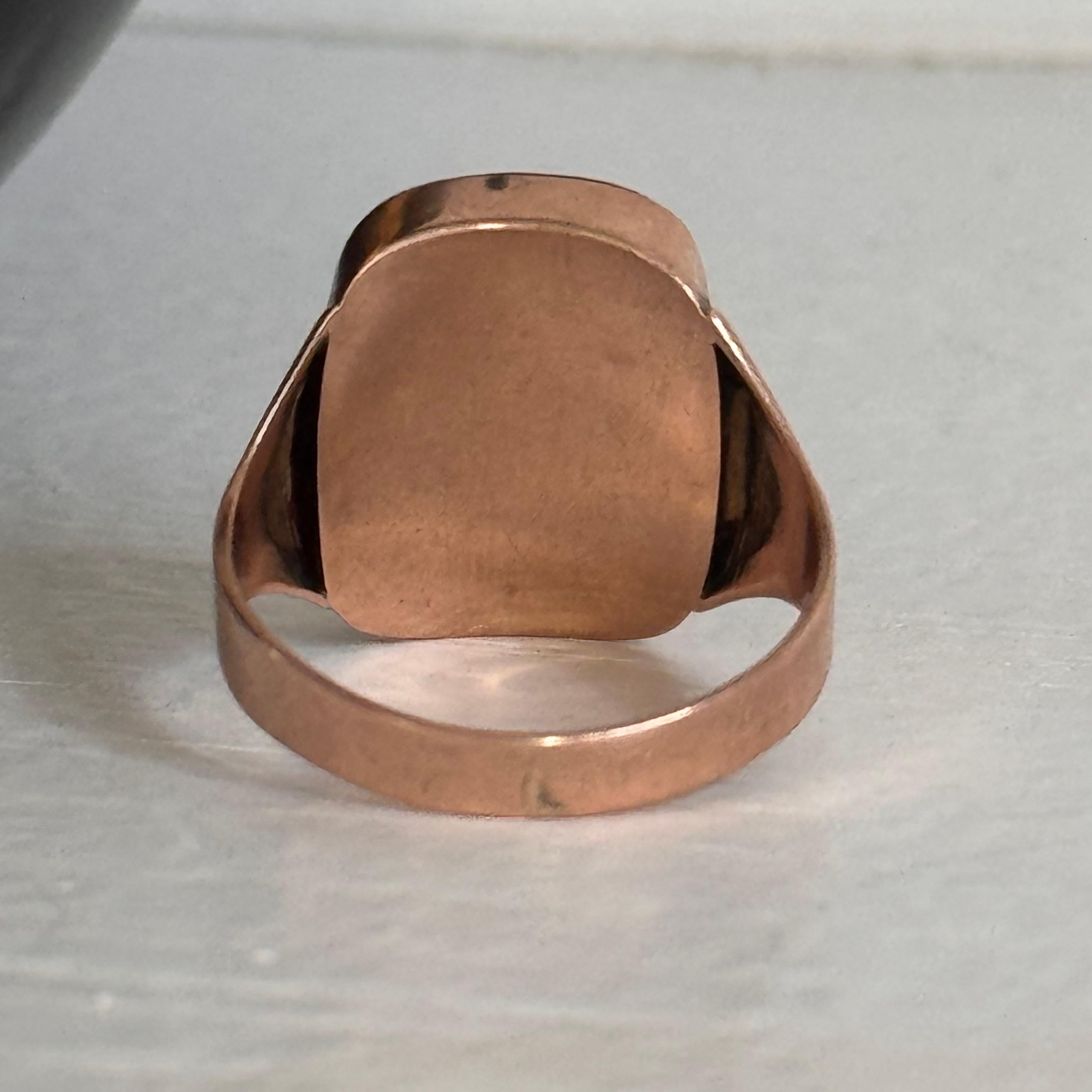 Rare Victorian Rose Gold Onyx Cameo Signet Ring  Size 8 For Sale 1