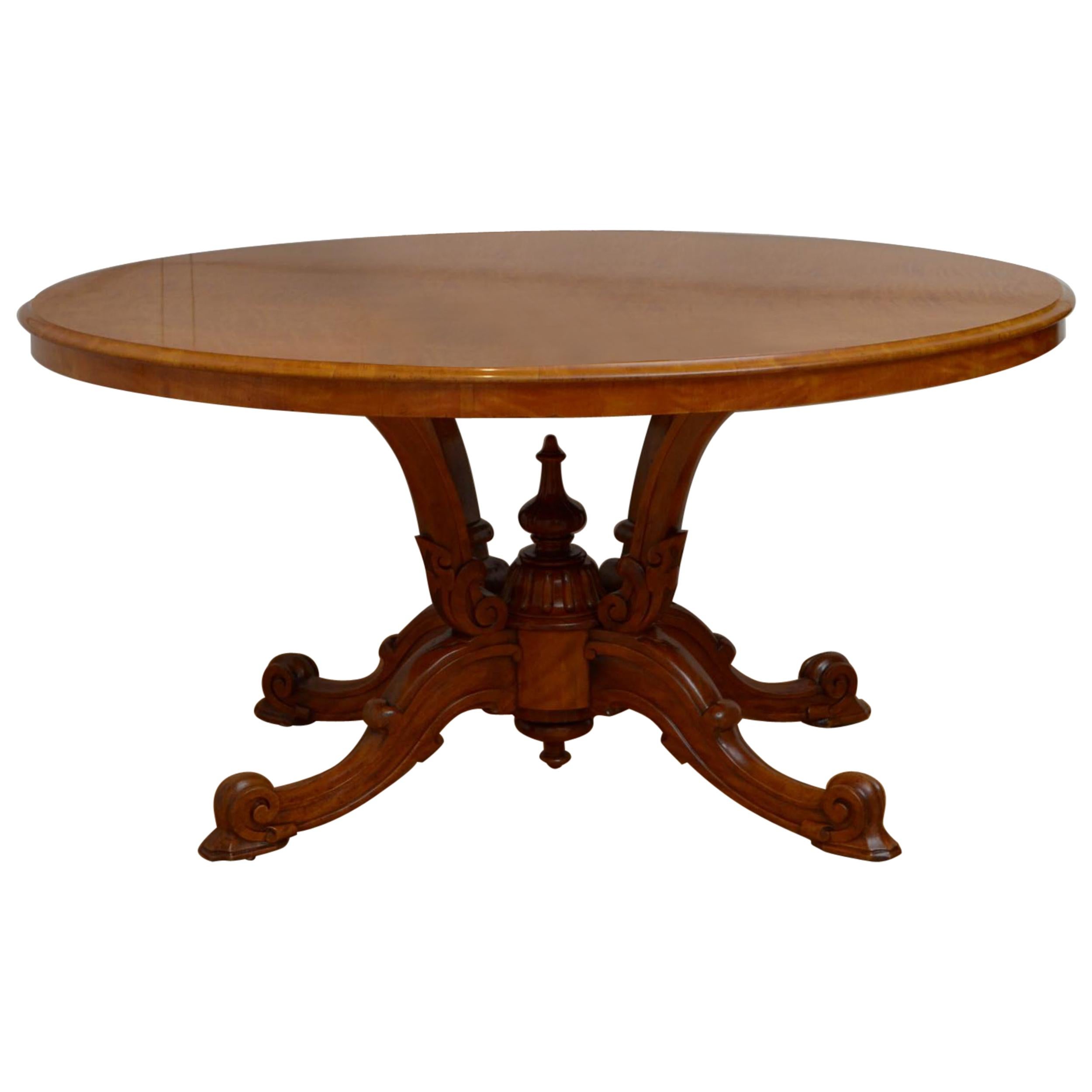 Rare table centrale / table de salle à manger victorienne en bois de satin