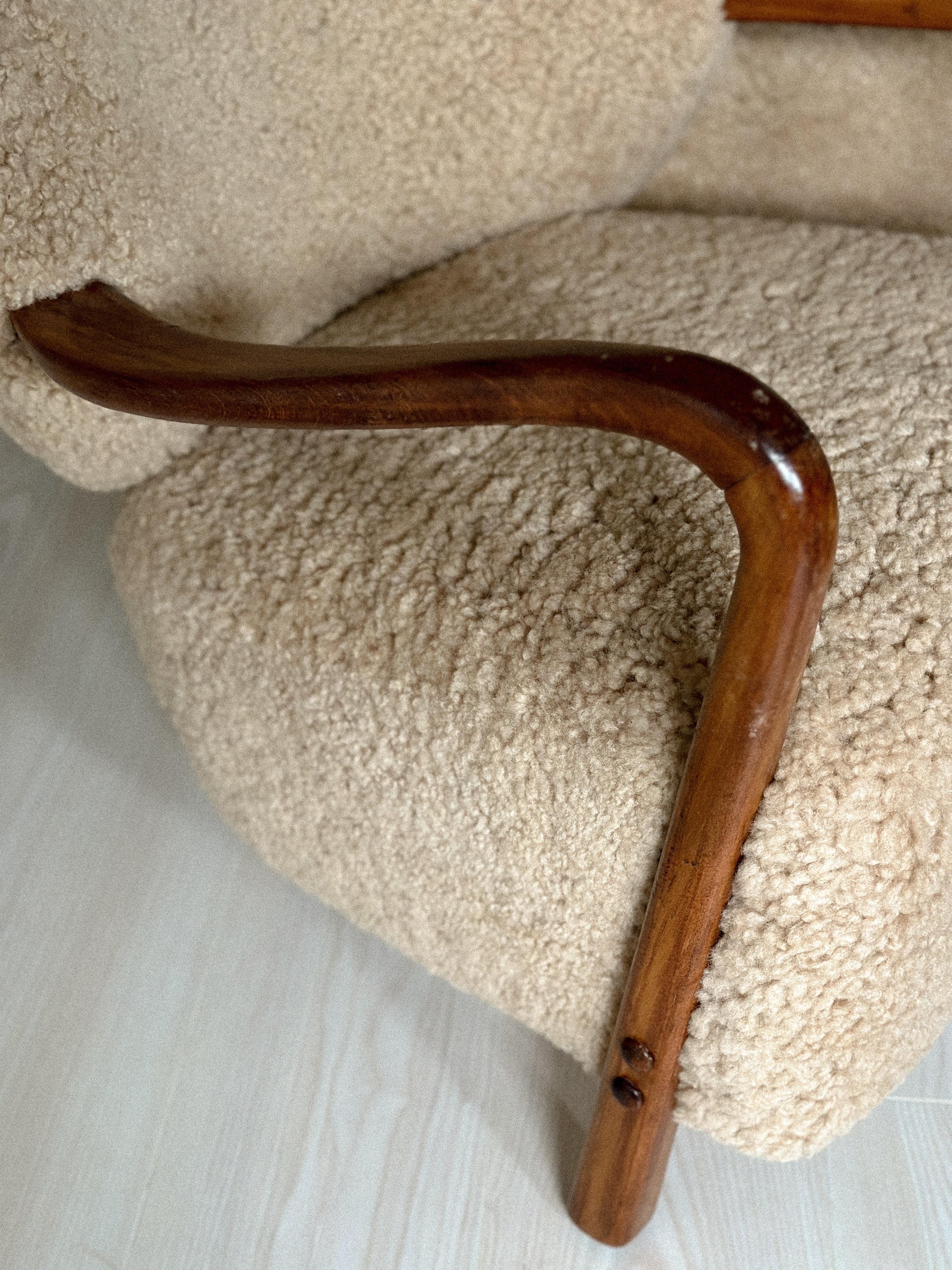 Rare Viggo Boesen Armchairs in Shearling, Produced by Hos Wulff, Denmark 1930 For Sale 3