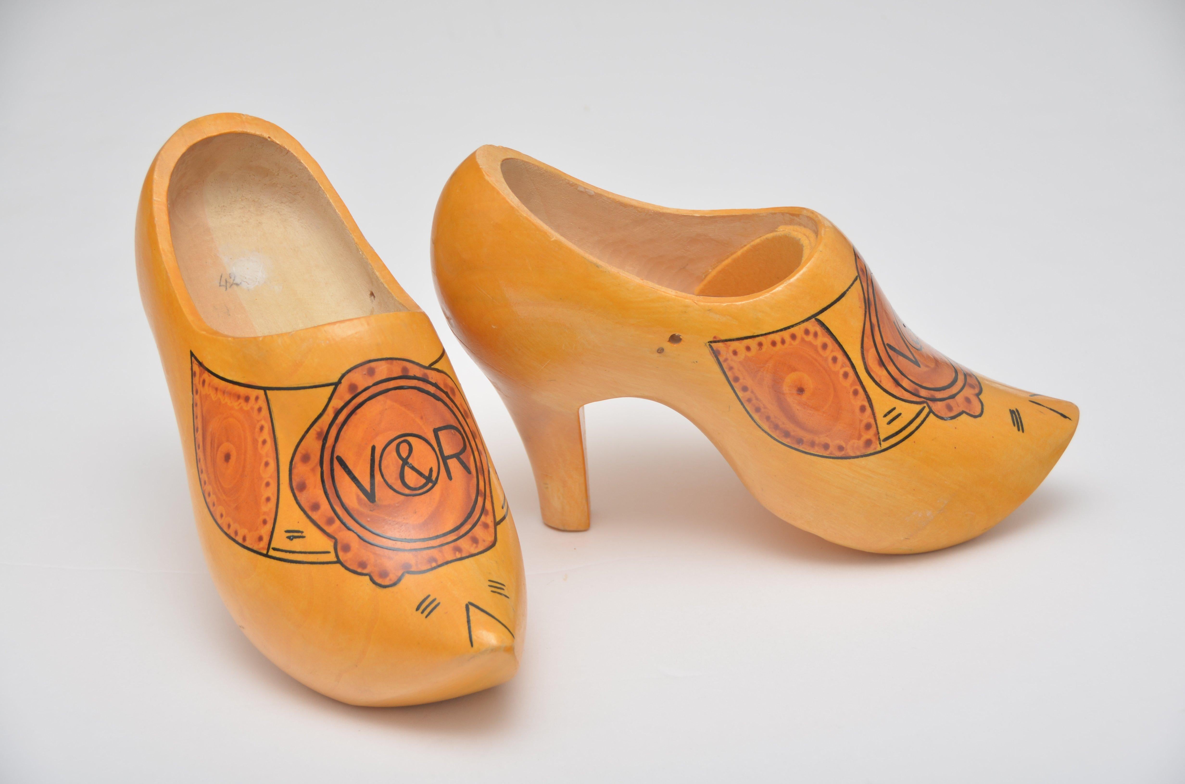 Rare Viktor & Rolf Runway 2007 Giant  Shoes In Good Condition For Sale In New York, NY