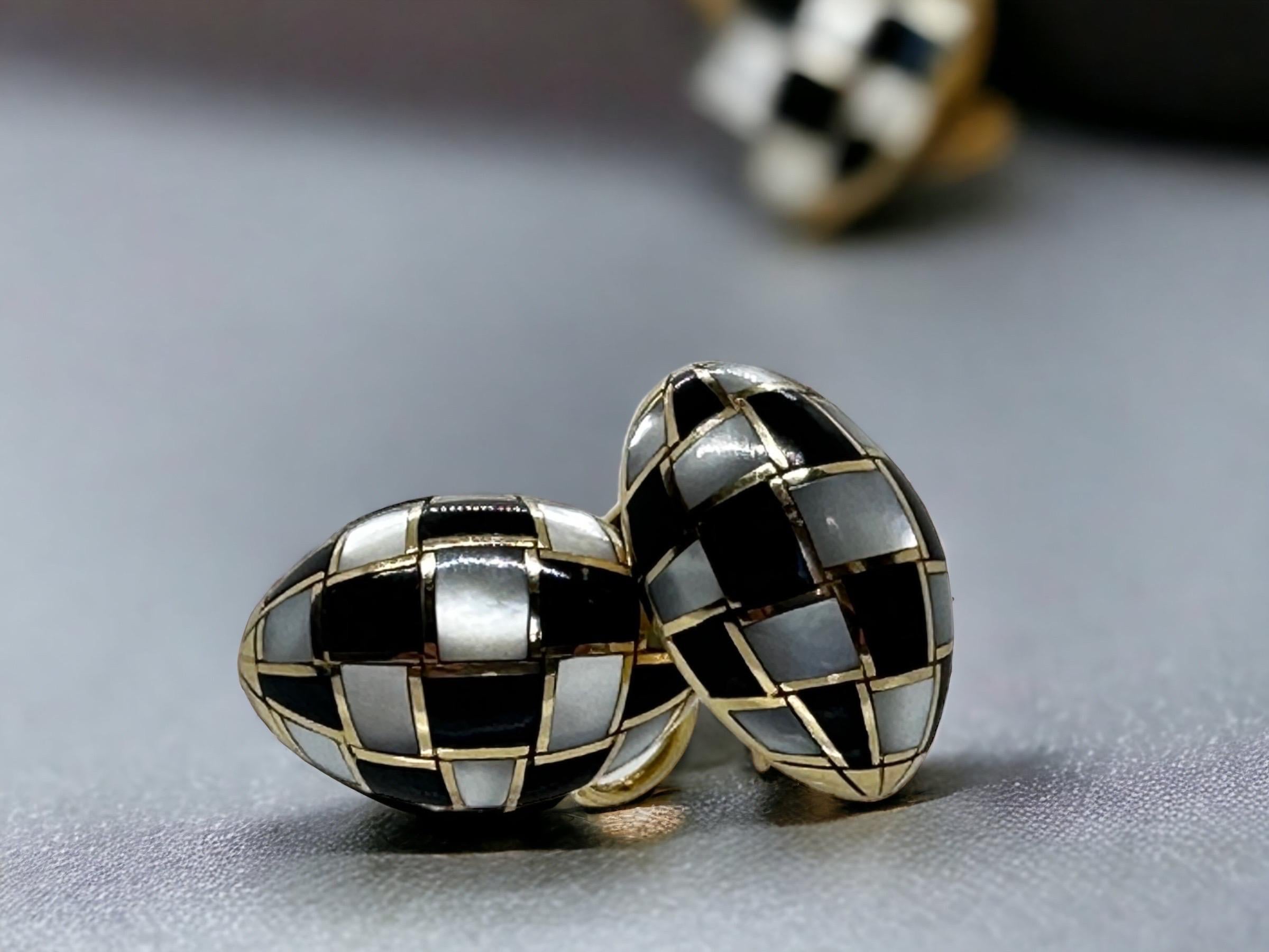 Retro Vintage Earrings crafted in 18 Karat yellow gold. 

Step back in time with these rare retro-inspired earrings, a luxurious testament to vintage craftsmanship and timeless elegance. These exquisite pieces are a treasure to behold, meticulously