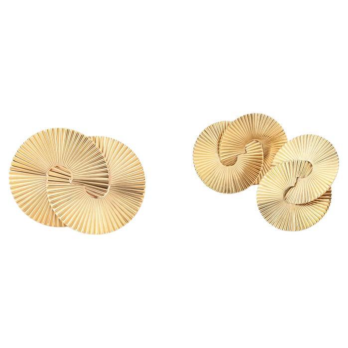 Cartier Rare Vintage 1950’s Gold Earclips and Brooch Set For Sale