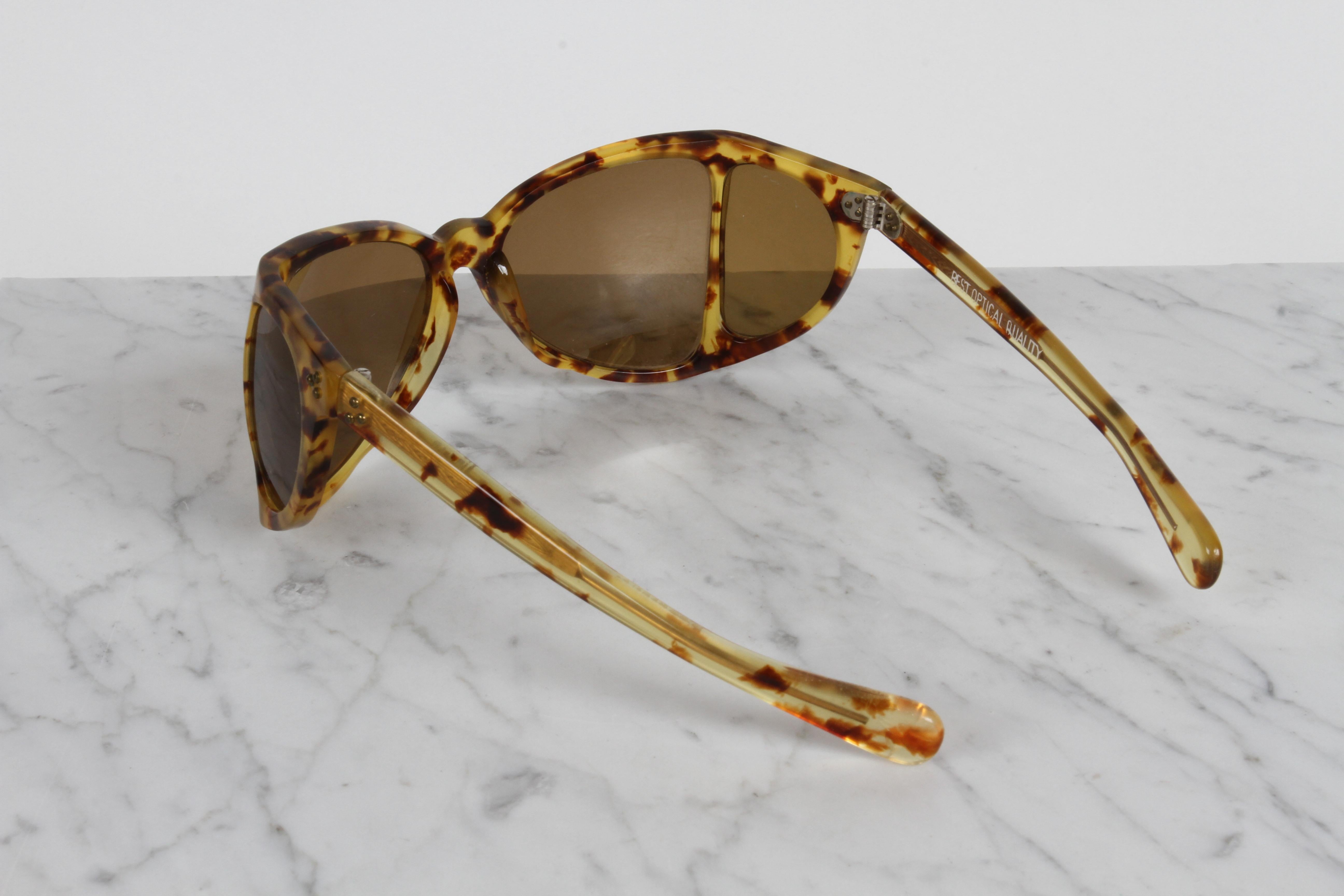 Seltene Vintage 1970er Jahre A.A Sutain - n.147 Übergroße Wickel-Sonnenbrille mit Schildpattrahmen, A.A.A. Sutain (Glas) im Angebot