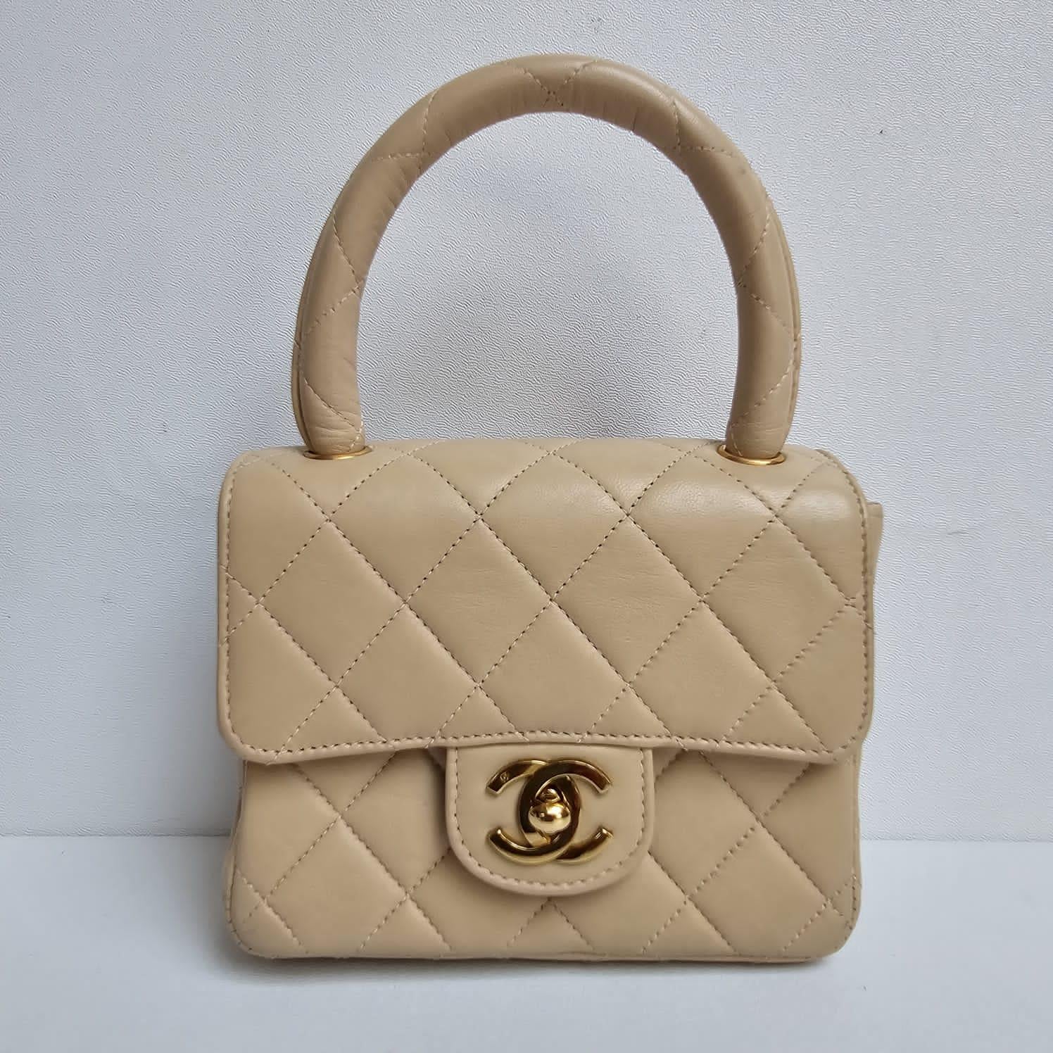 Rare Vintage 1990s Beige Lambskin Quilted Twin Bag For Sale 7