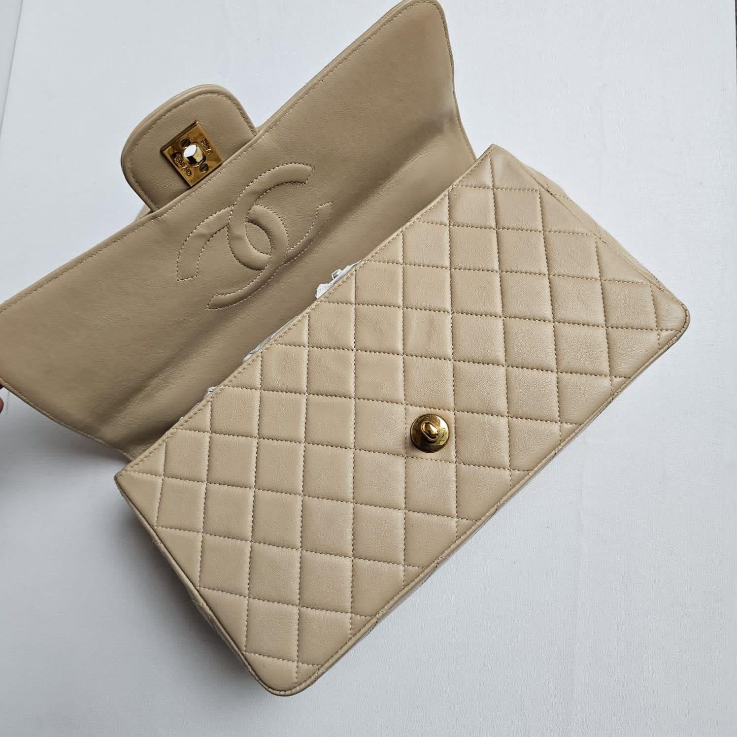Rare Vintage 1990s Beige Lambskin Quilted Twin Bag For Sale 16