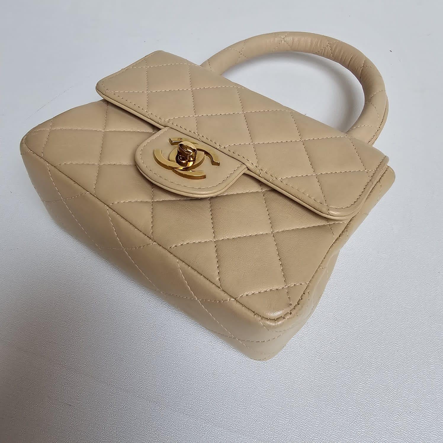 Rare Vintage 1990s Beige Lambskin Quilted Twin Bag For Sale 5