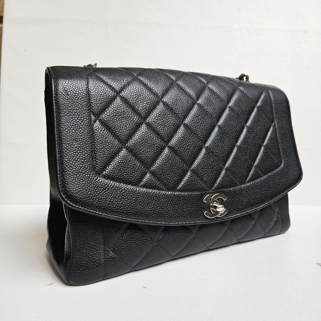 Rare Vintage 1990s Chanel Black Caviar Jumbo Diana Flap Bag For Sale 7