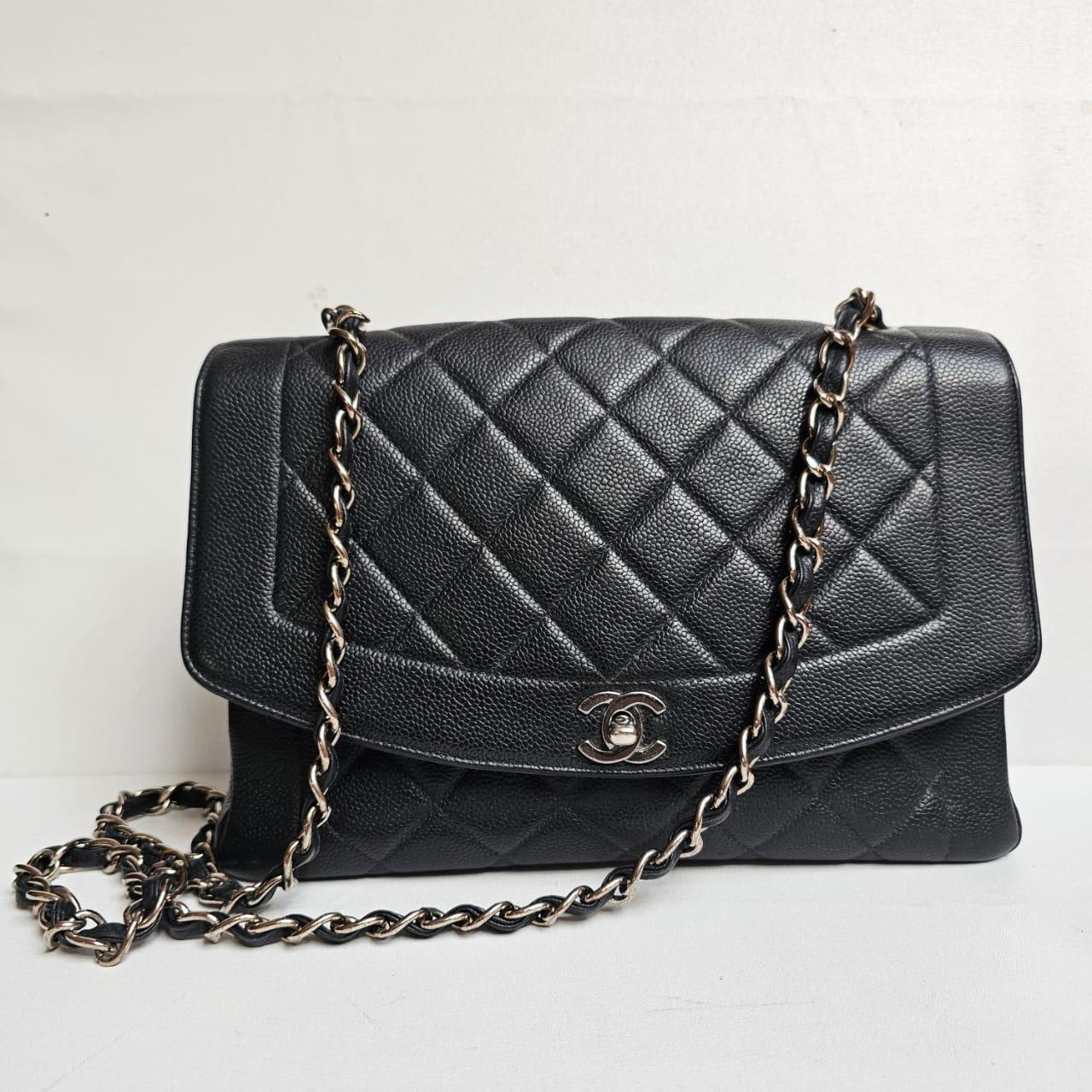 Rare Vintage 1990s Chanel Black Caviar Jumbo Diana Flap Bag For Sale 8