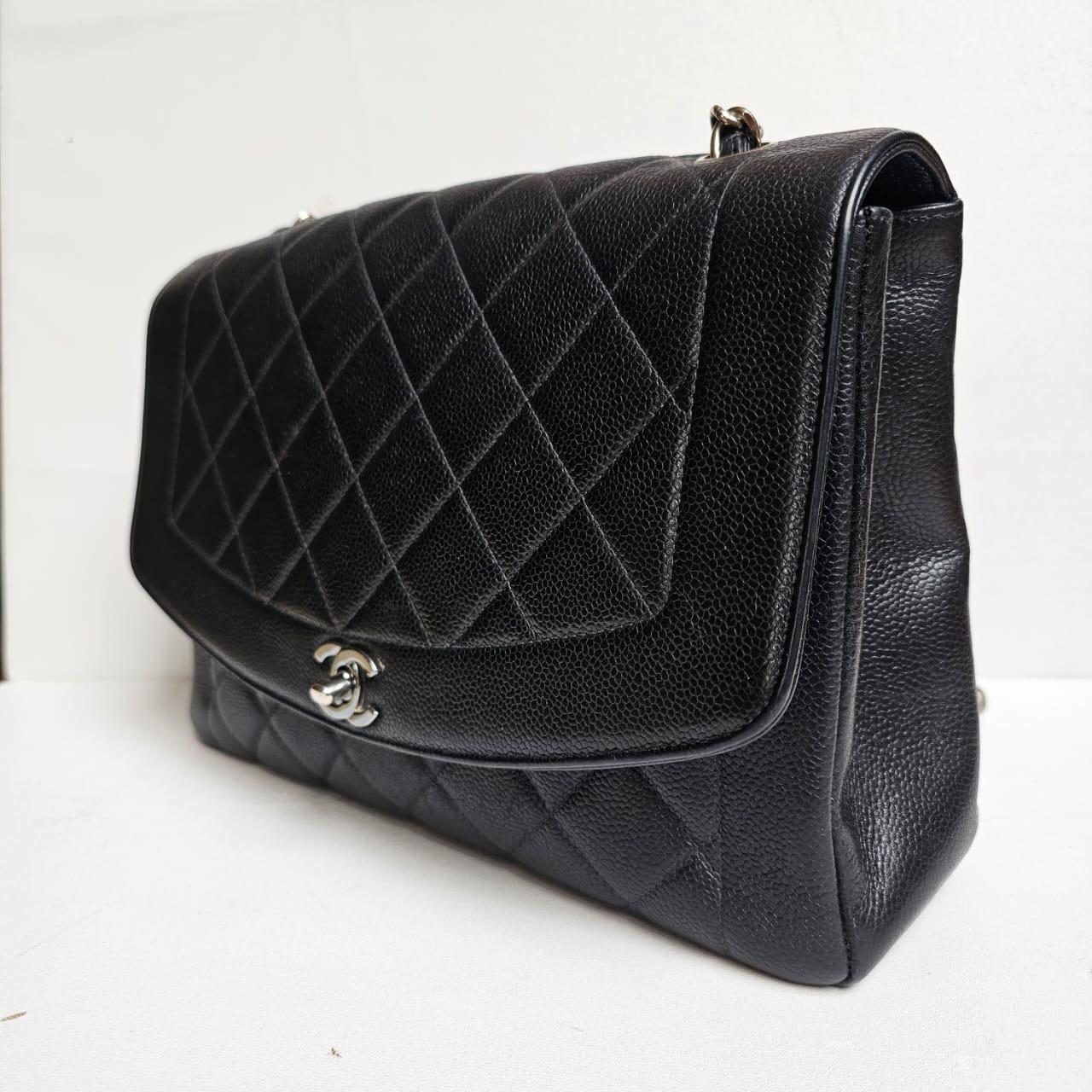 Rare Vintage 1990s Chanel Black Caviar Jumbo Diana Flap Bag For Sale 2