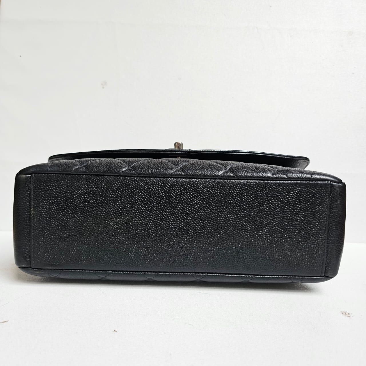 Rare Vintage 1990s Chanel Black Caviar Jumbo Diana Flap Bag 5