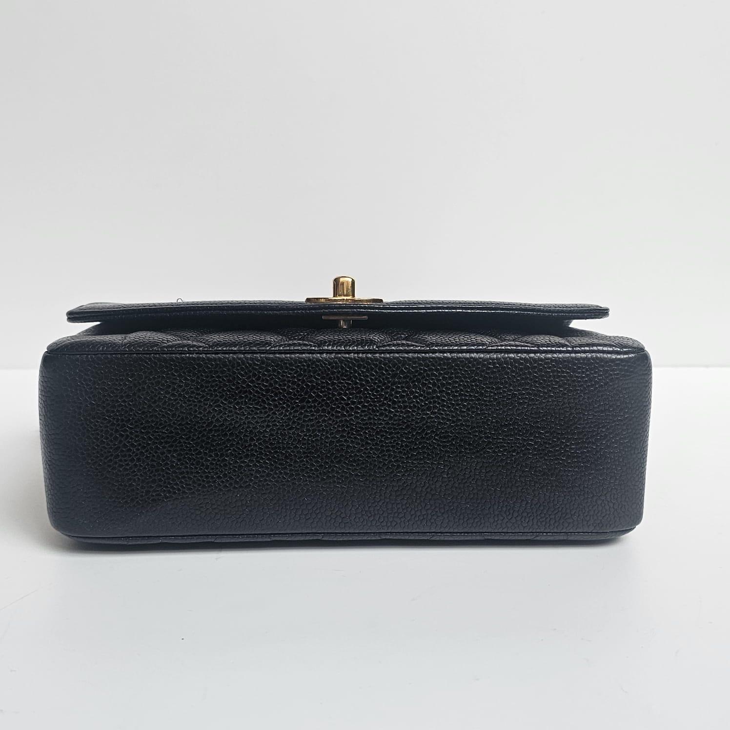 Rare Vintage 1990s Chanel Black Caviar Small Diana Flap Bag im Angebot 13