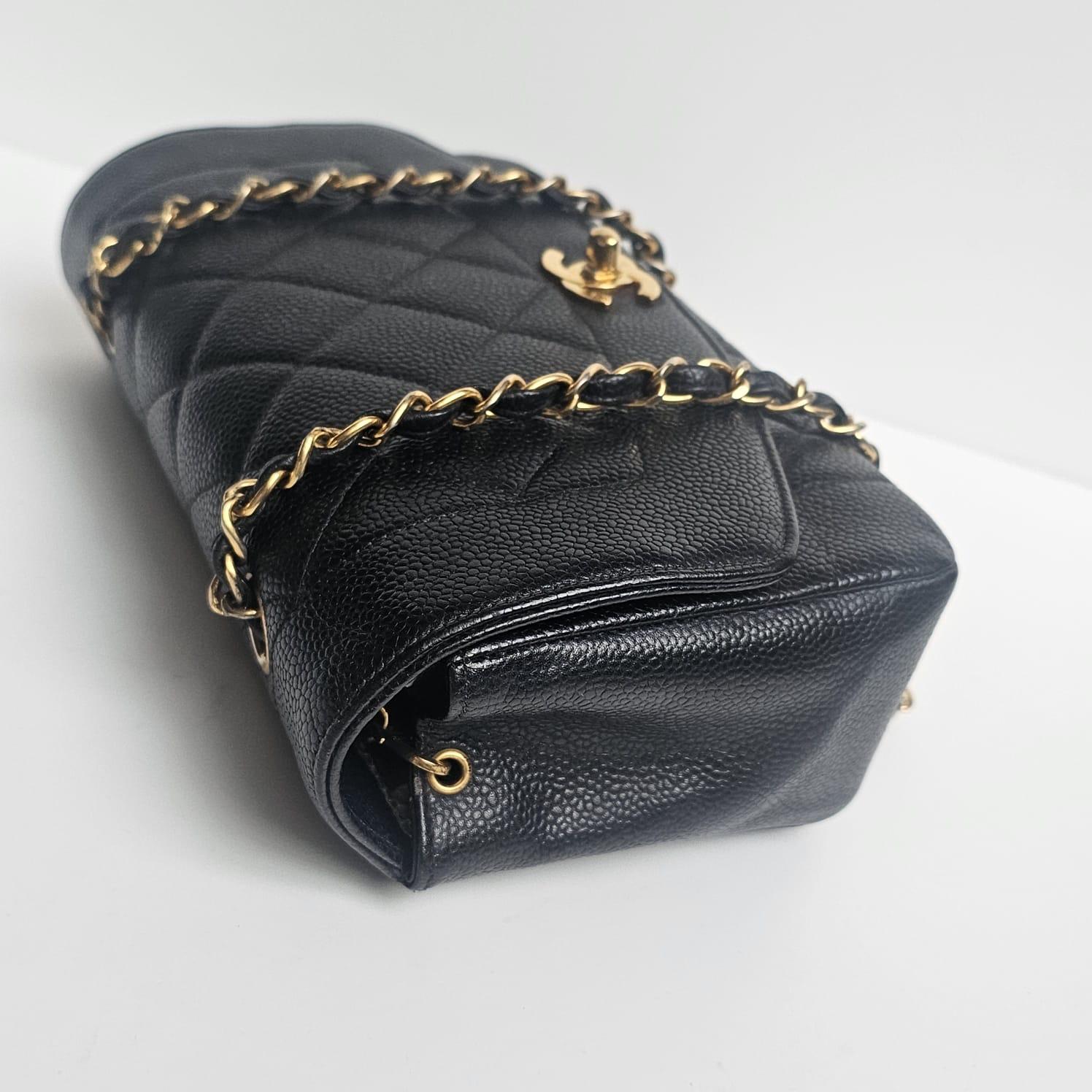 Rare Vintage 1990s Chanel Black Caviar Small Diana Flap Bag für Damen oder Herren im Angebot