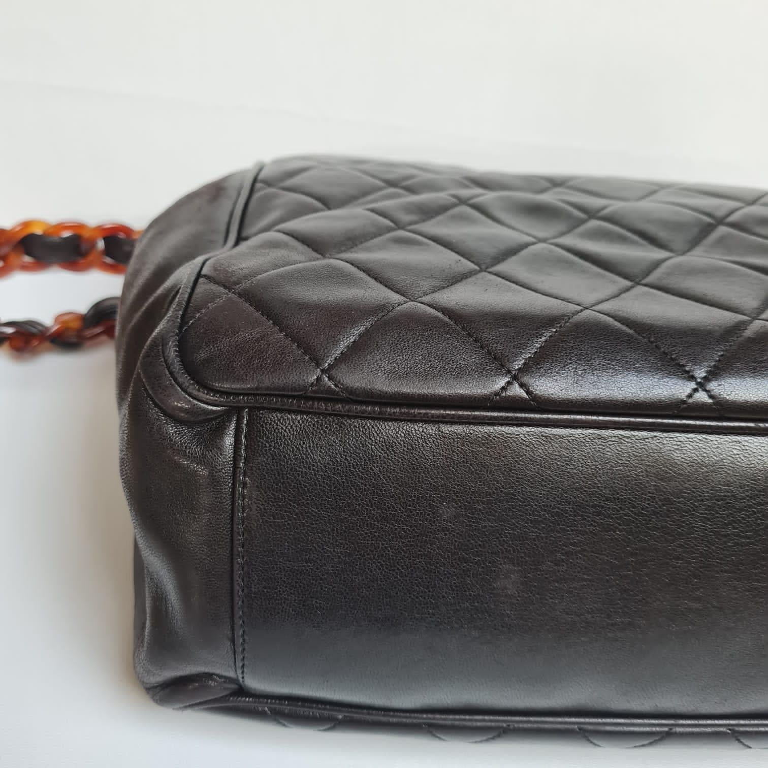 Rare Vintage 1990s Chanel Black Quilted Tortoiseshell Round Flap Bag For Sale 5