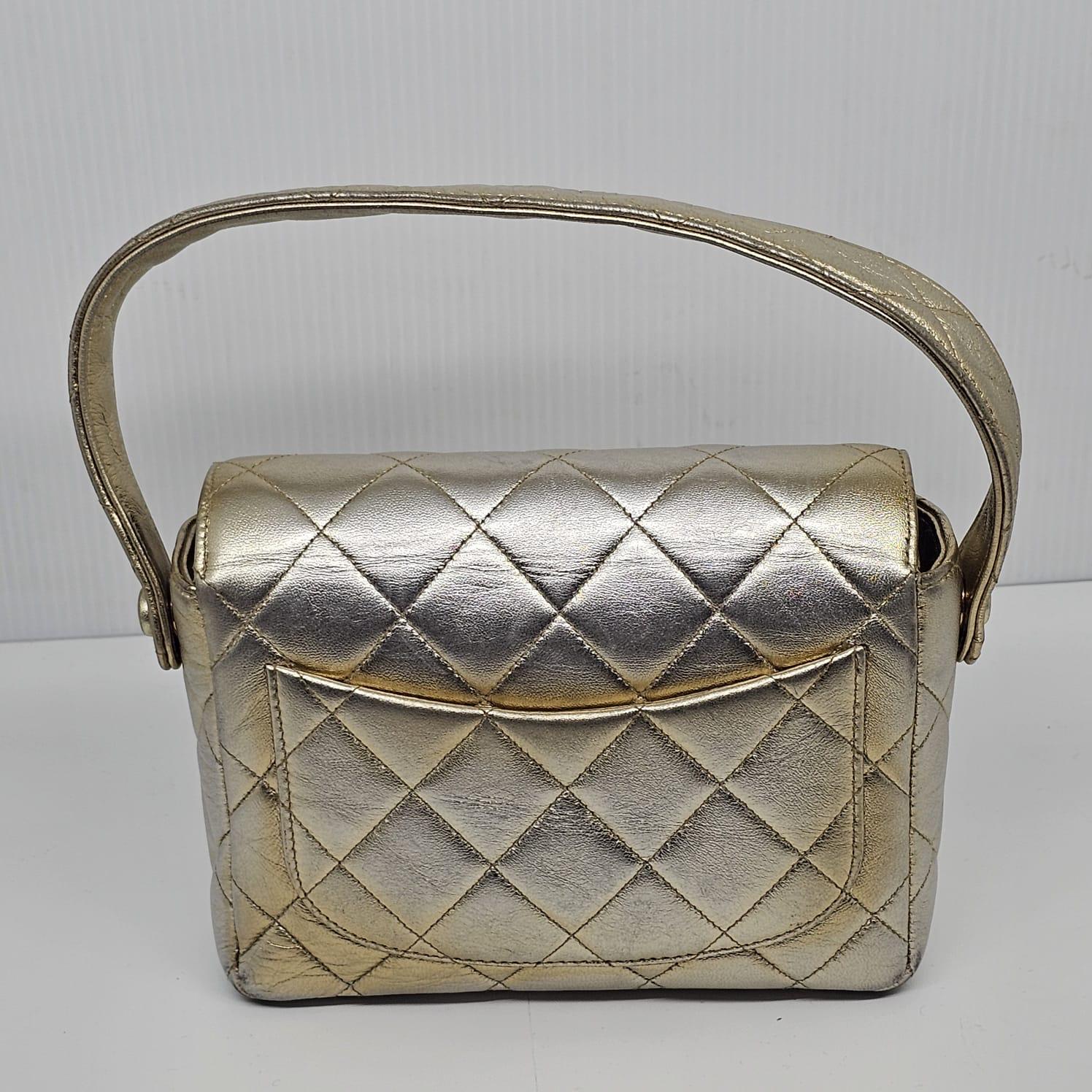Rare Vintage 1990s Chanel Metallic Ombre Lambskin Quilted Top Handle Bag In Good Condition In Jakarta, Daerah Khusus Ibukota Jakarta