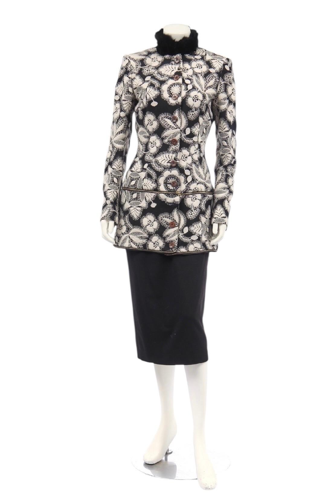 Noir Rare Vintage 2003 Alexander McQueen Manteau Transformable Brodé en vente