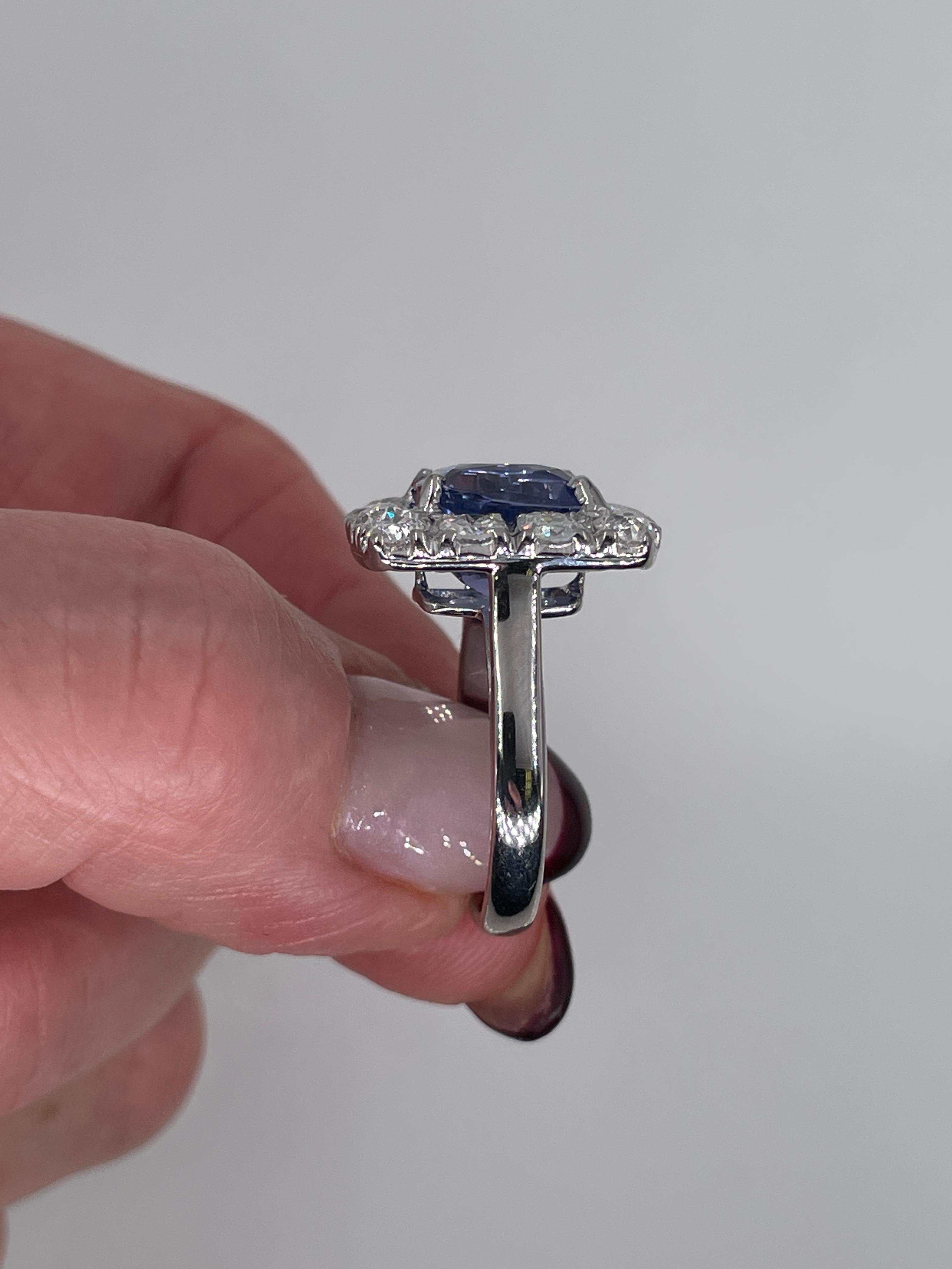 Rare Vintage AGL 8.65CTW Unheated Color-Shift Ceylon Sapphire and Dia 18KWG Ring For Sale 5