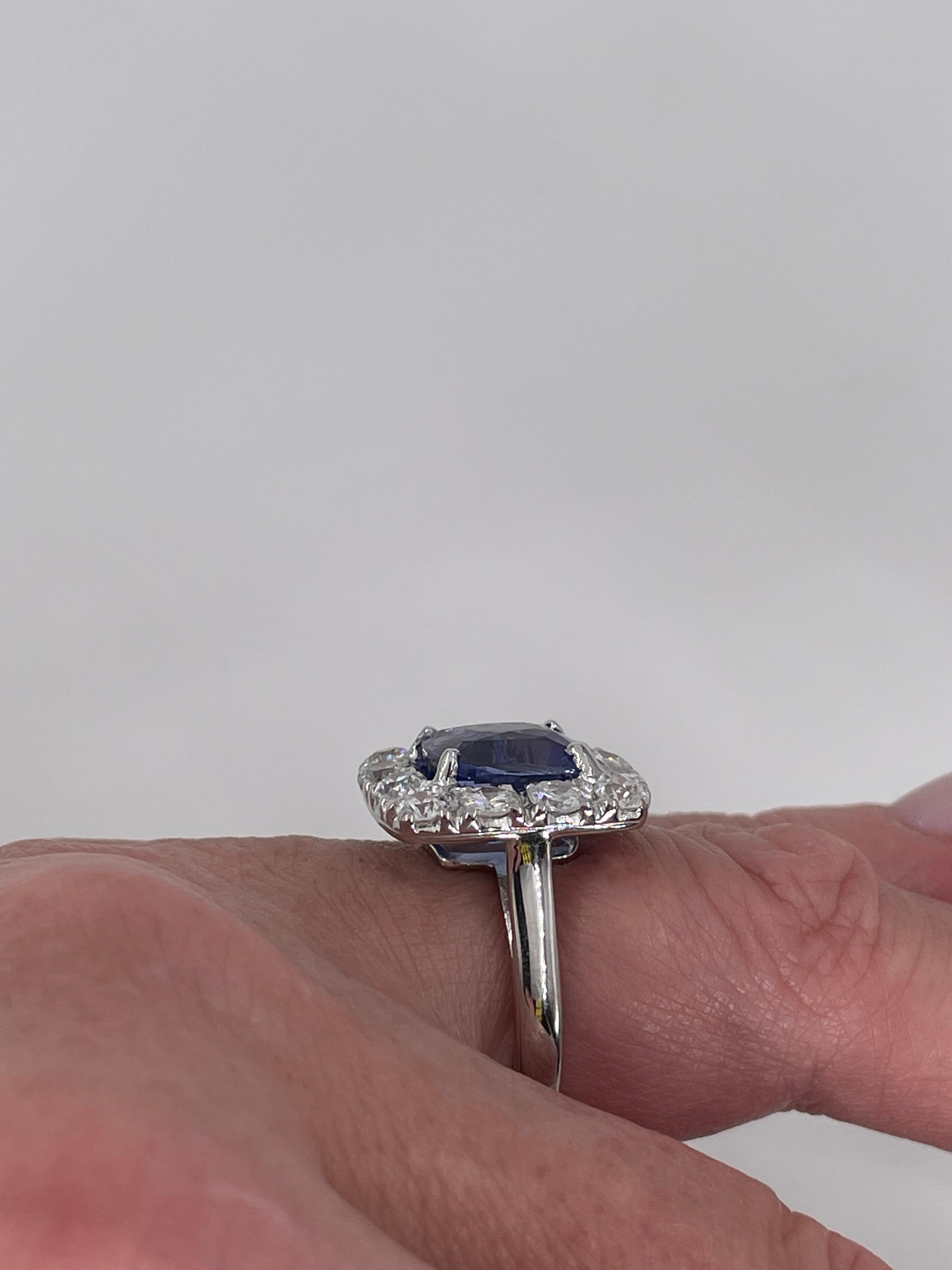 Rare Vintage AGL 8.65CTW Unheated Color-Shift Ceylon Sapphire and Dia 18KWG Ring For Sale 7