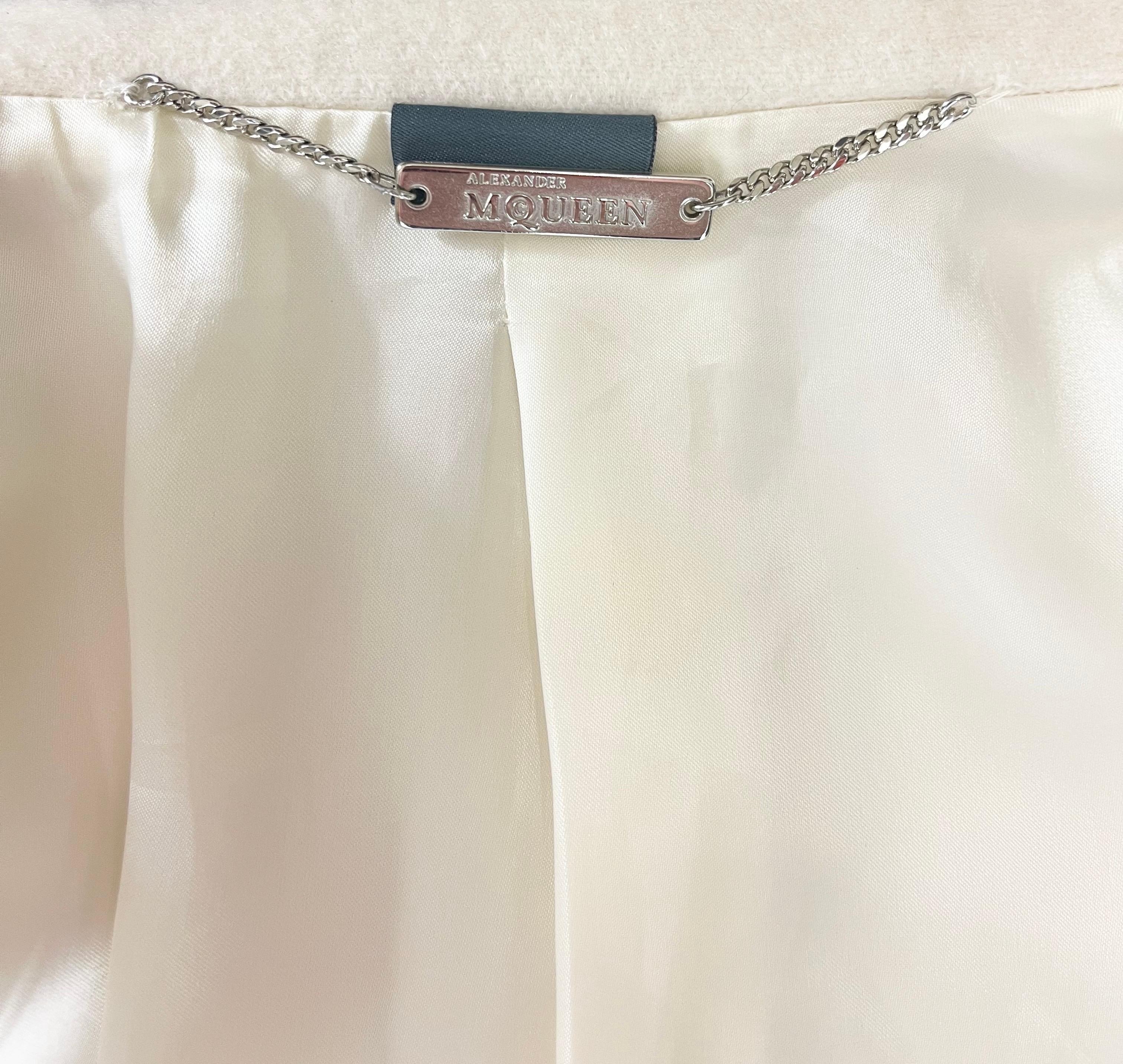 De las mujeres Raro abrigo vintage de cachemira de Alexander McQueen con bordado de helechos - Circa 2007 en venta