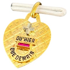 Rare Vintage Augis 18-Karat Two-Tone Gold Heart Love Token Medal Guilloche