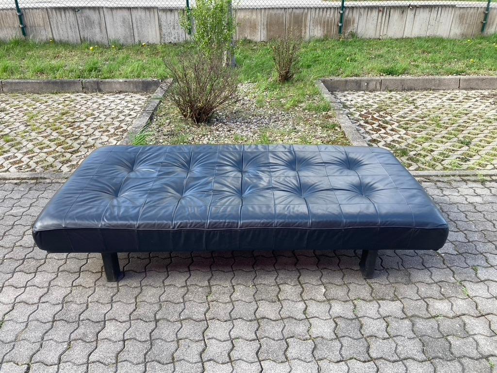 RARE Vintage Black Leather Daybed Strässle International 70er Sofa For Sale 1