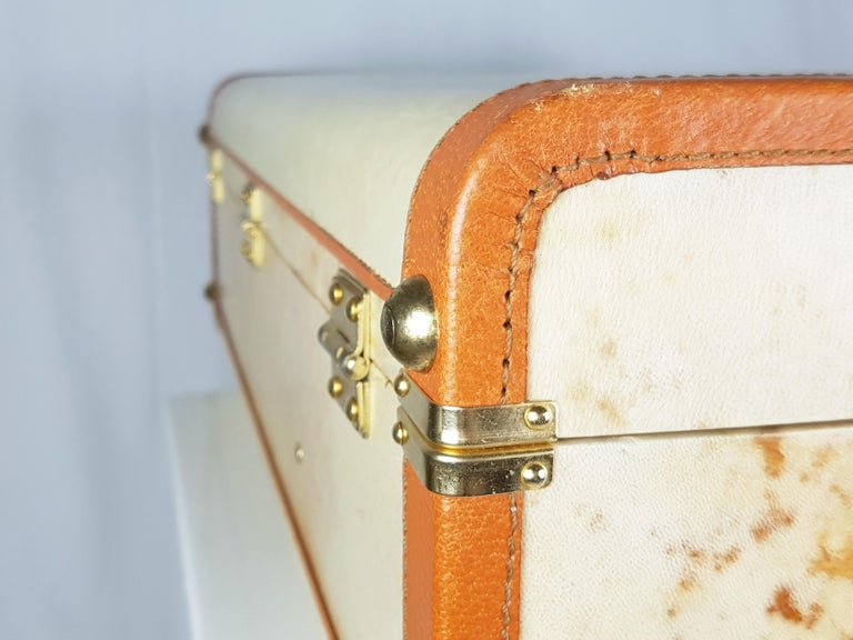 Rare valigie vintage in pelle marrone e avorio Pergamena di Prada