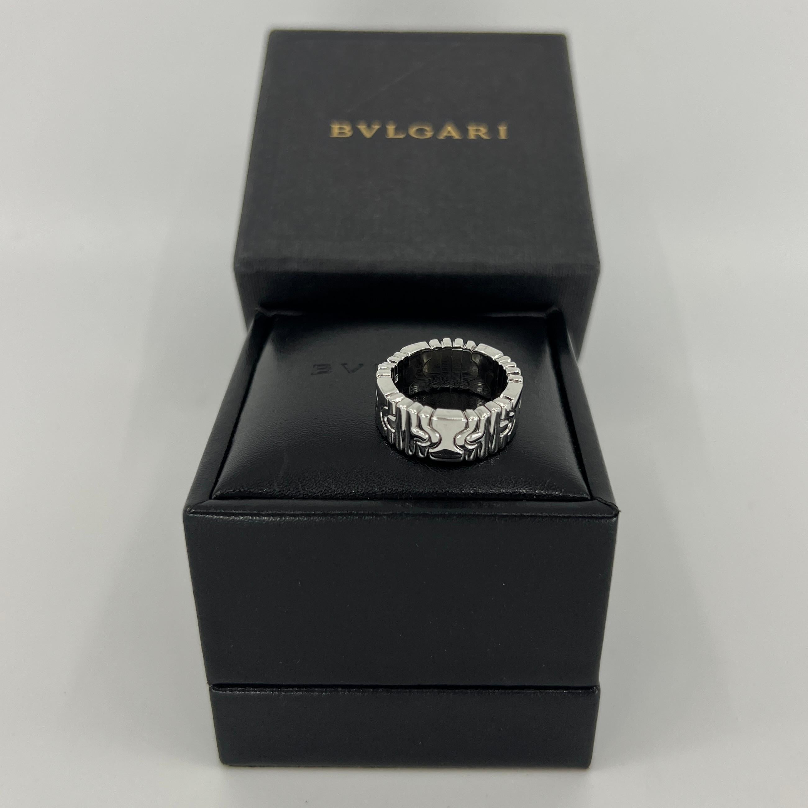 Women's or Men's Rare Vintage Bulgari Bvlgari Parentesi 18 Karat White Gold Spring Band Ring