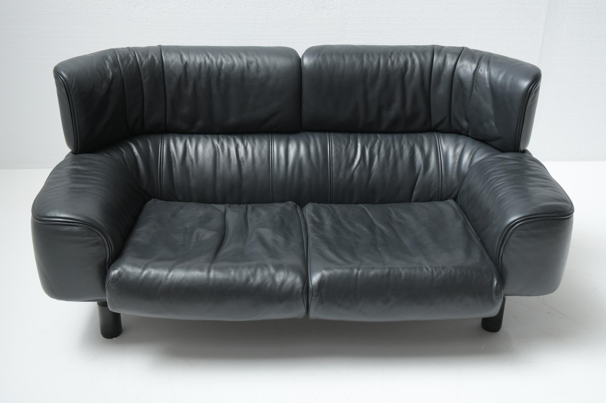 Rare Vintage Bull Sofa in Grey Leather by Gianfranco Frattini for Cassina 1987 3