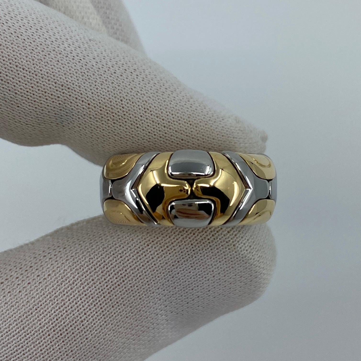 Rare Vintage Bvlgari Alveare 18k Yellow Gold & Steel Parentesi Wide Band Ring In Excellent Condition For Sale In Birmingham, GB