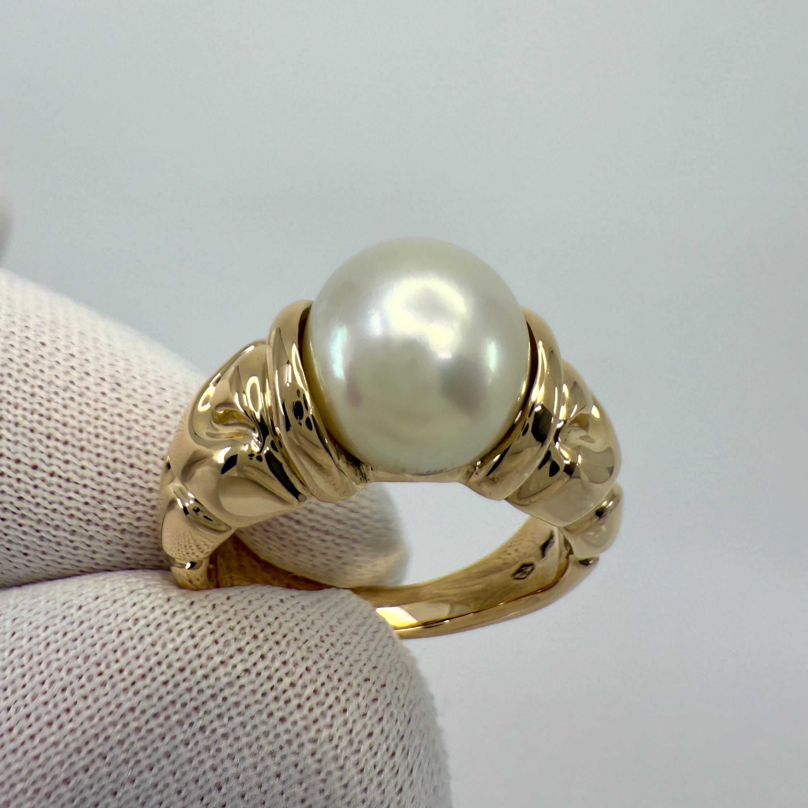 Taglio rotondo Raro anello vintage Bvlgari Passo Doppio 9,1 mm con perla bianca e oro giallo 18k EU51 in vendita