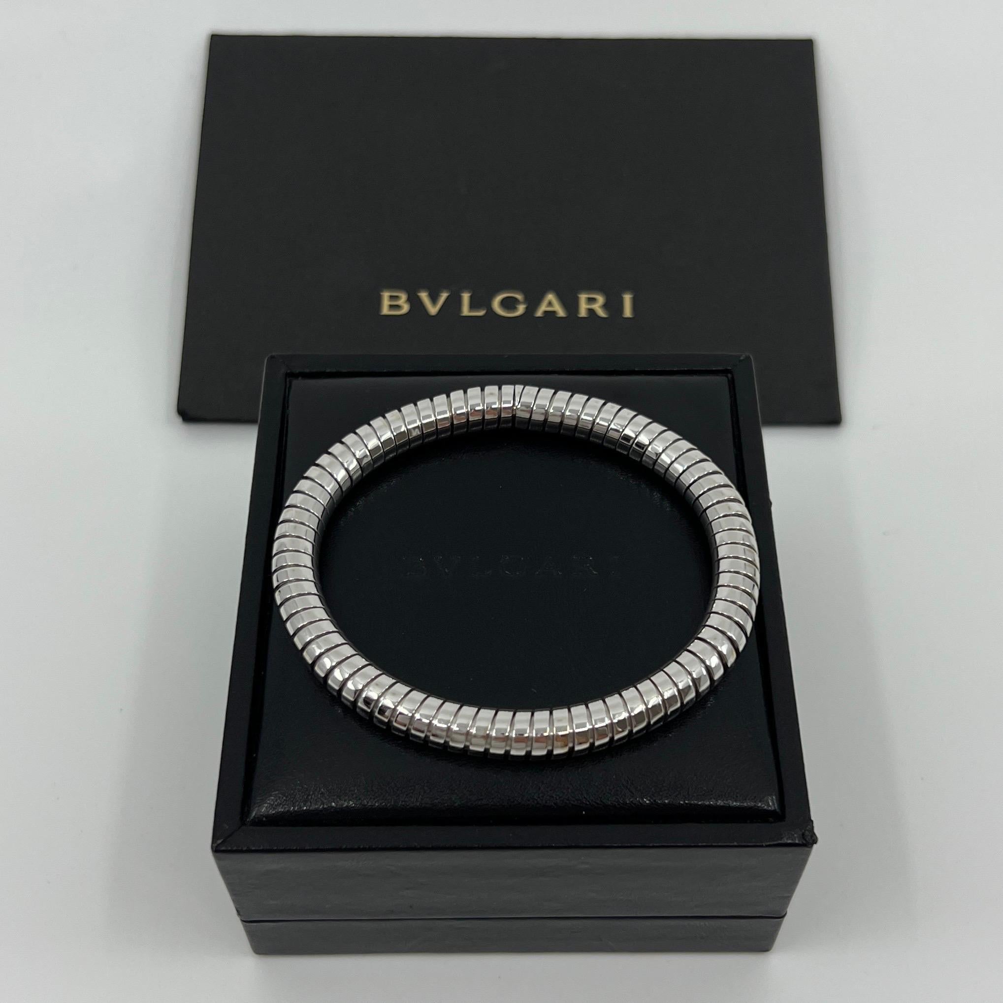 Bvlgari, rare bracelet jonc vintage Tubogas Parentesi Serpenti en or blanc 18 carats Excellent état - En vente à Birmingham, GB