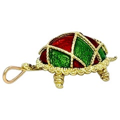 Rare Vintage Cartier 18 Karat Yellow Gold and Enamel Turtle Pendant