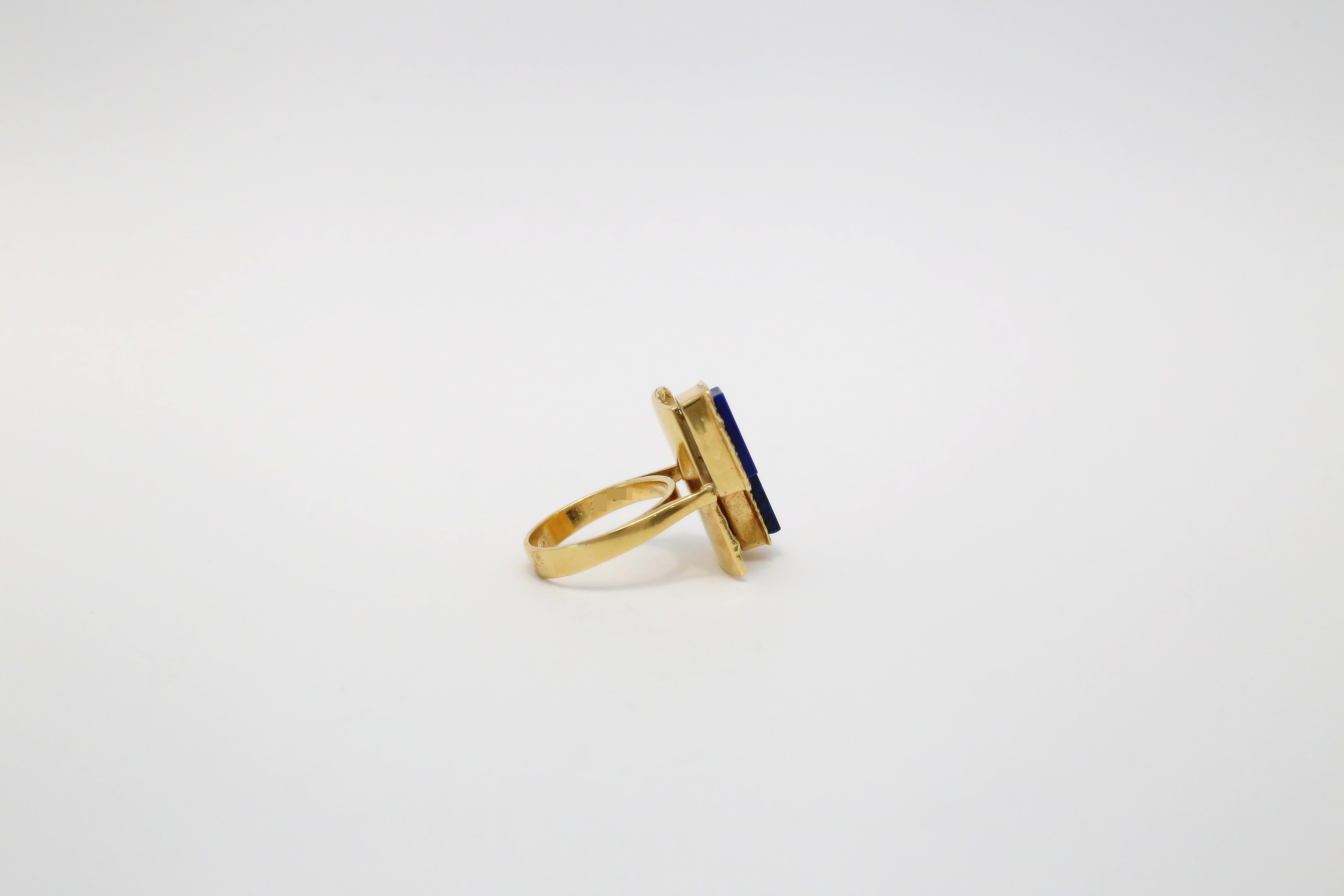 Women's Vintage Cartier 18k Yellow Gold Geometric Lapis Lazuli Ring, Size 4.5 - 10.8g For Sale